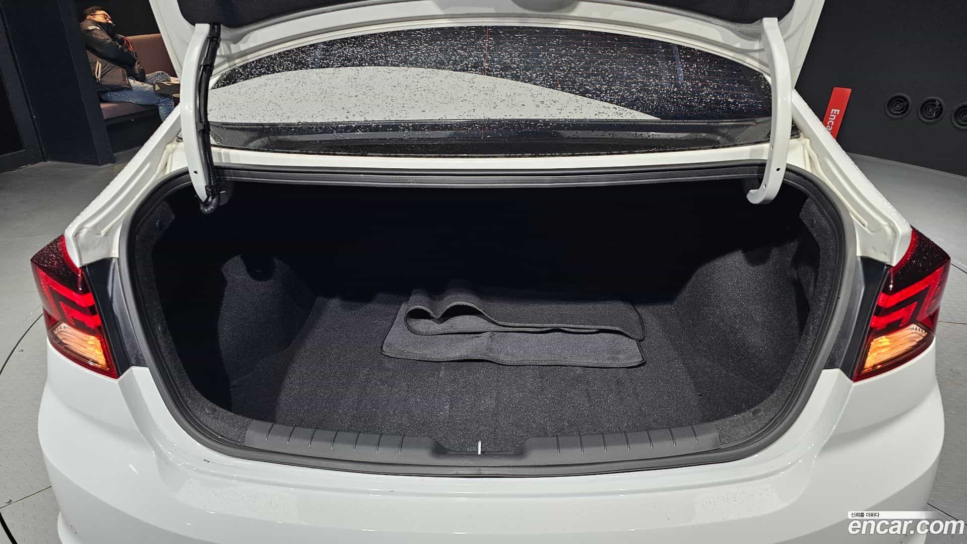 AVANTE Hyundai 2019.9-OPTION-024