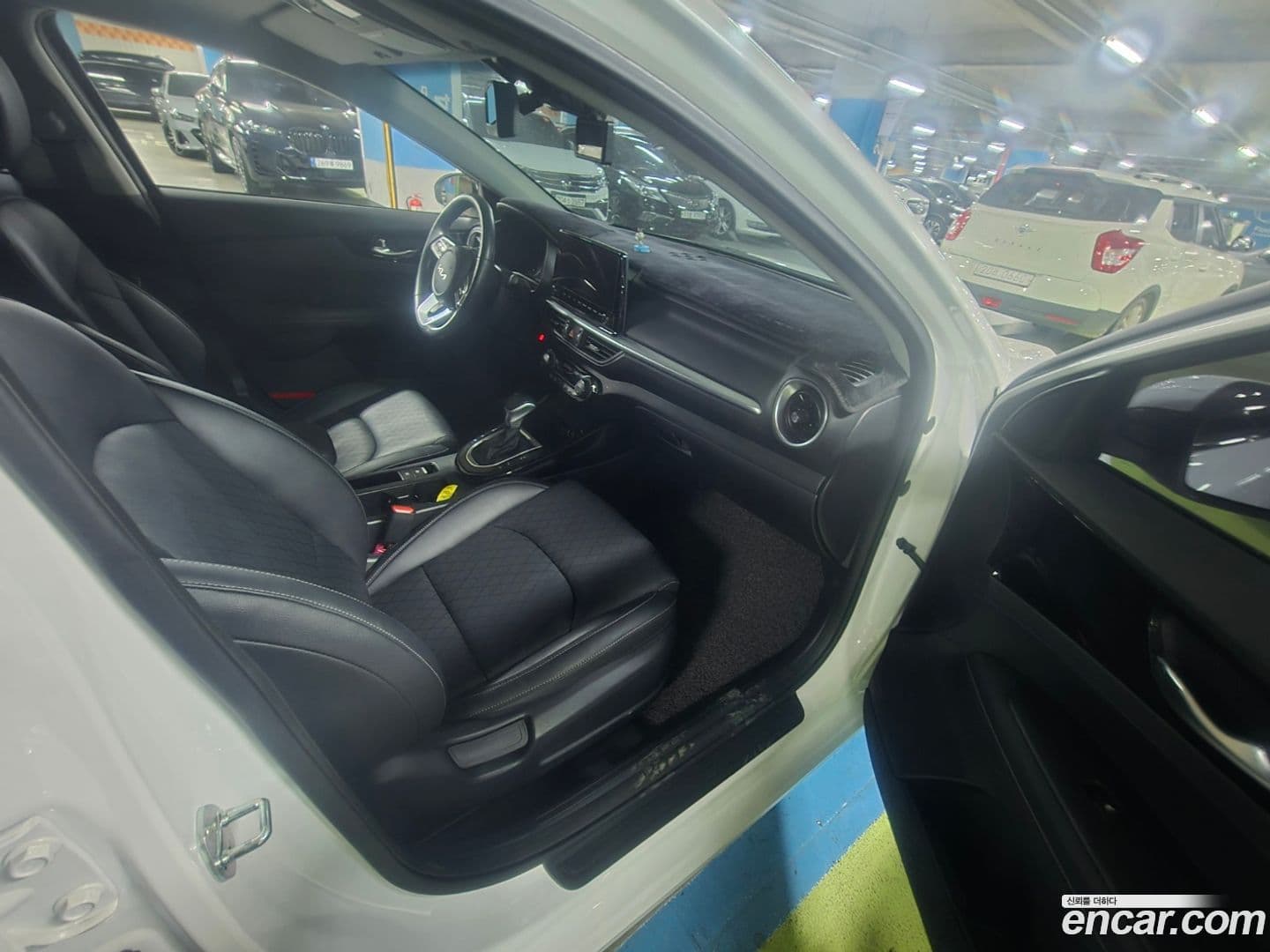 Main__Slider__Photo:K3 Kia 2022.1-14