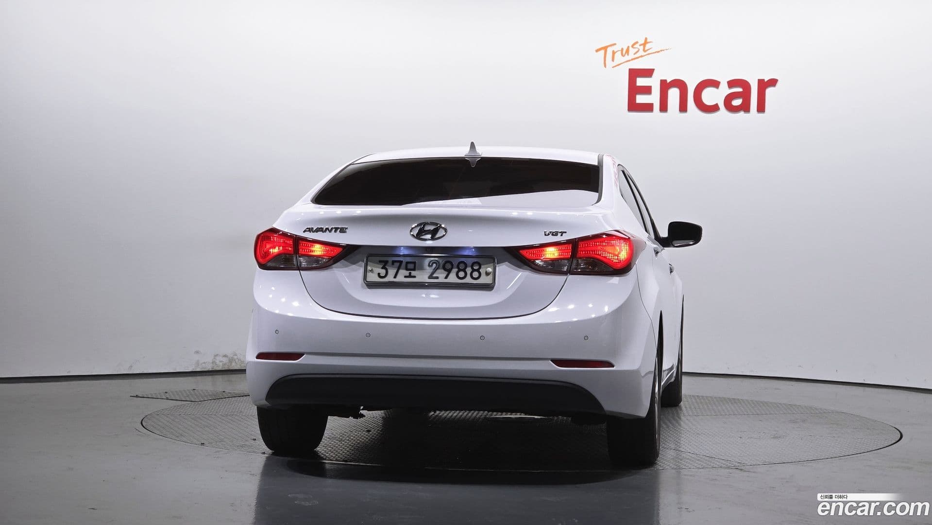 Main__Slider__Photo:AVANTE Hyundai 2015.1-3