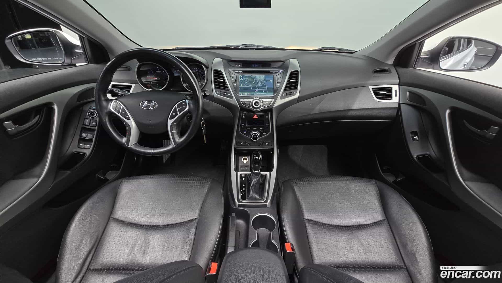 AVANTE Hyundai 2015.1-INNER-007