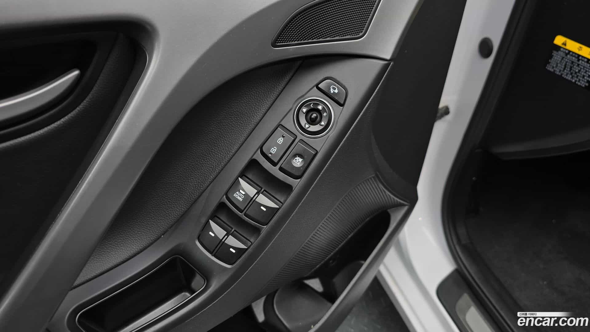 AVANTE Hyundai 2015.1-OPTION-021