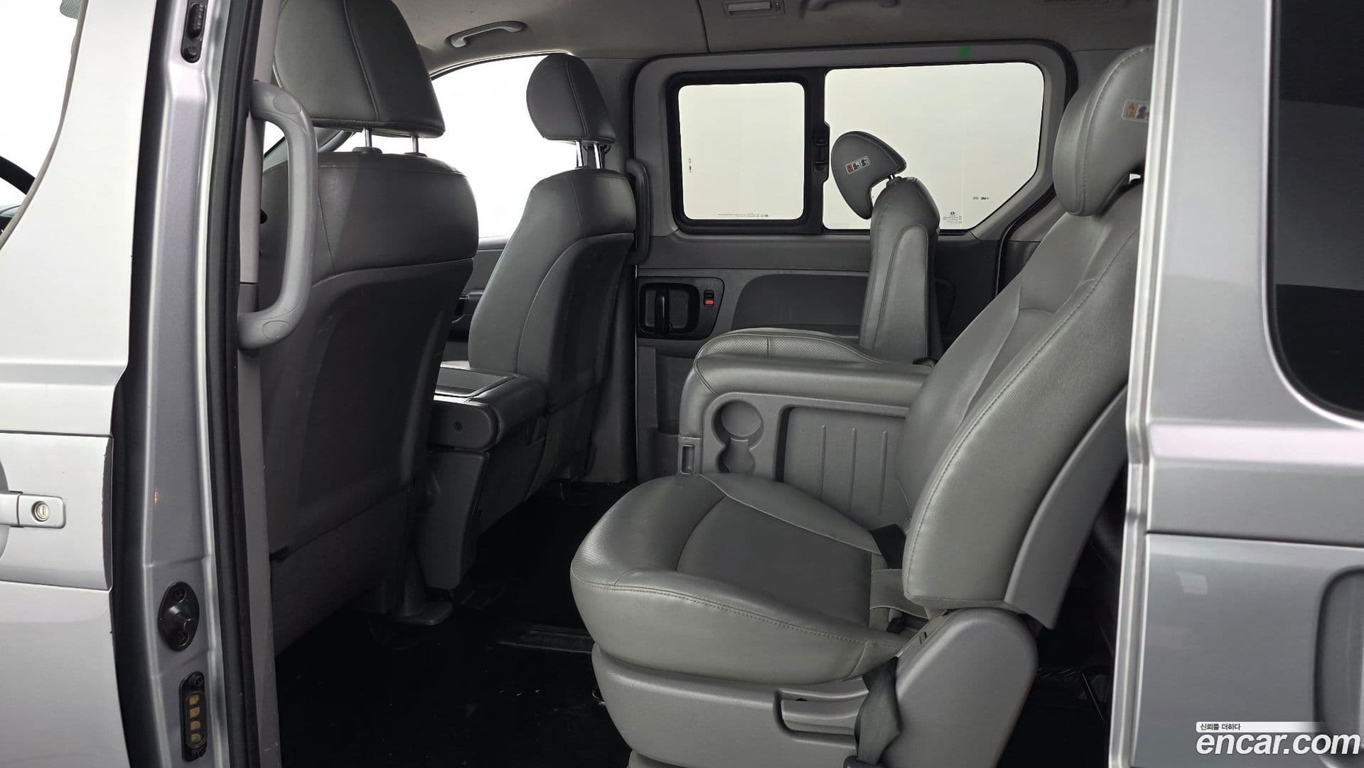 Main__Slider__Photo:Starex Hyundai 2017.3-11