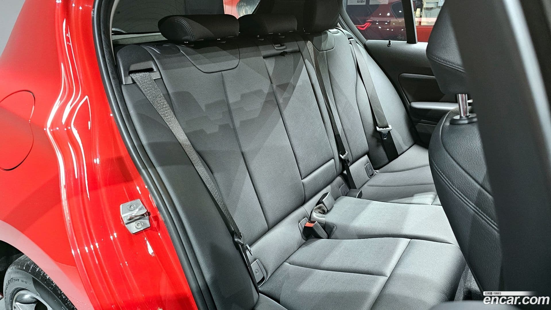 Main__Slider__Photo:1-Series BMW 2017.6-11