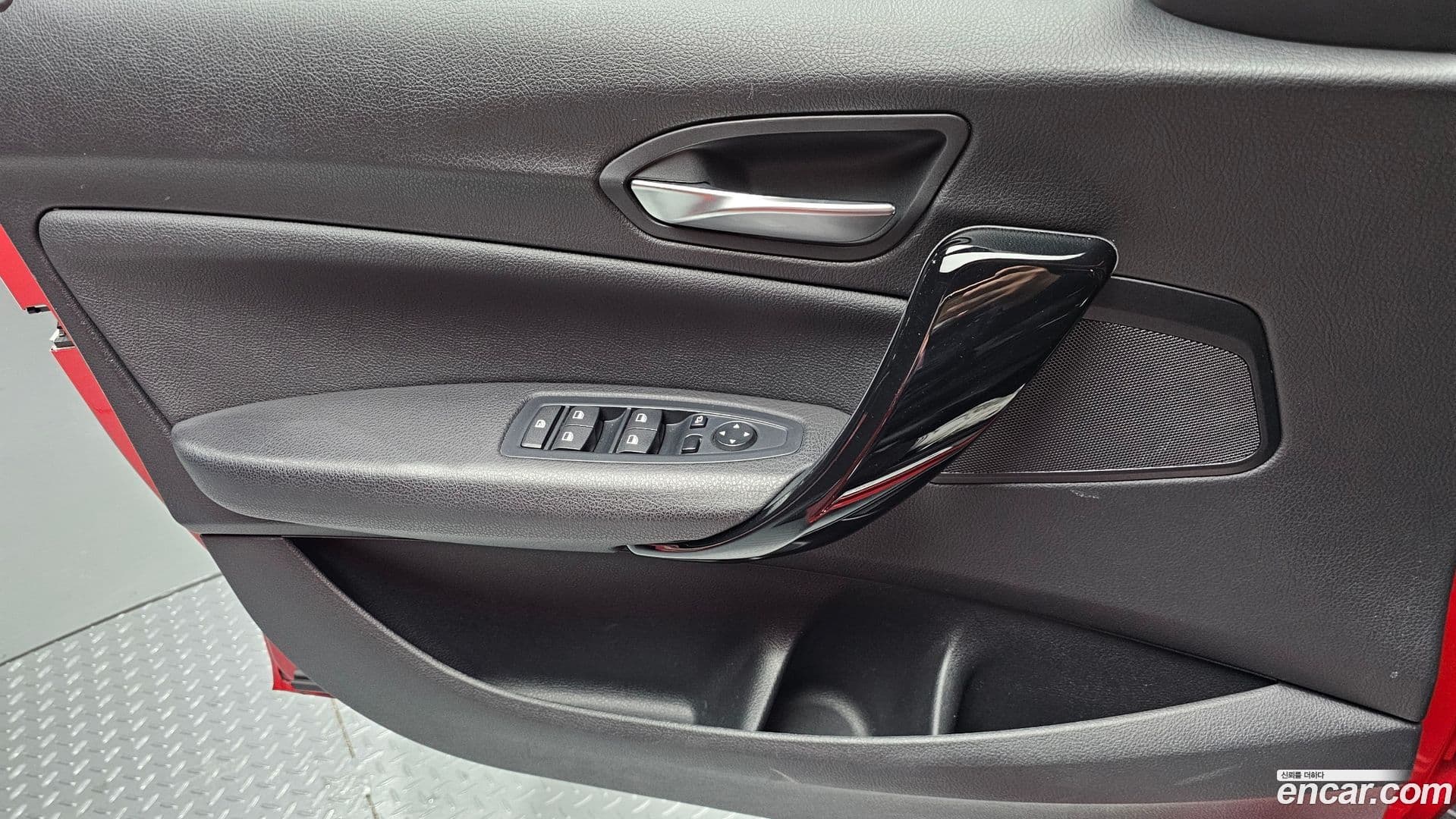 Main__Slider__Photo:1-Series BMW 2017.6-13