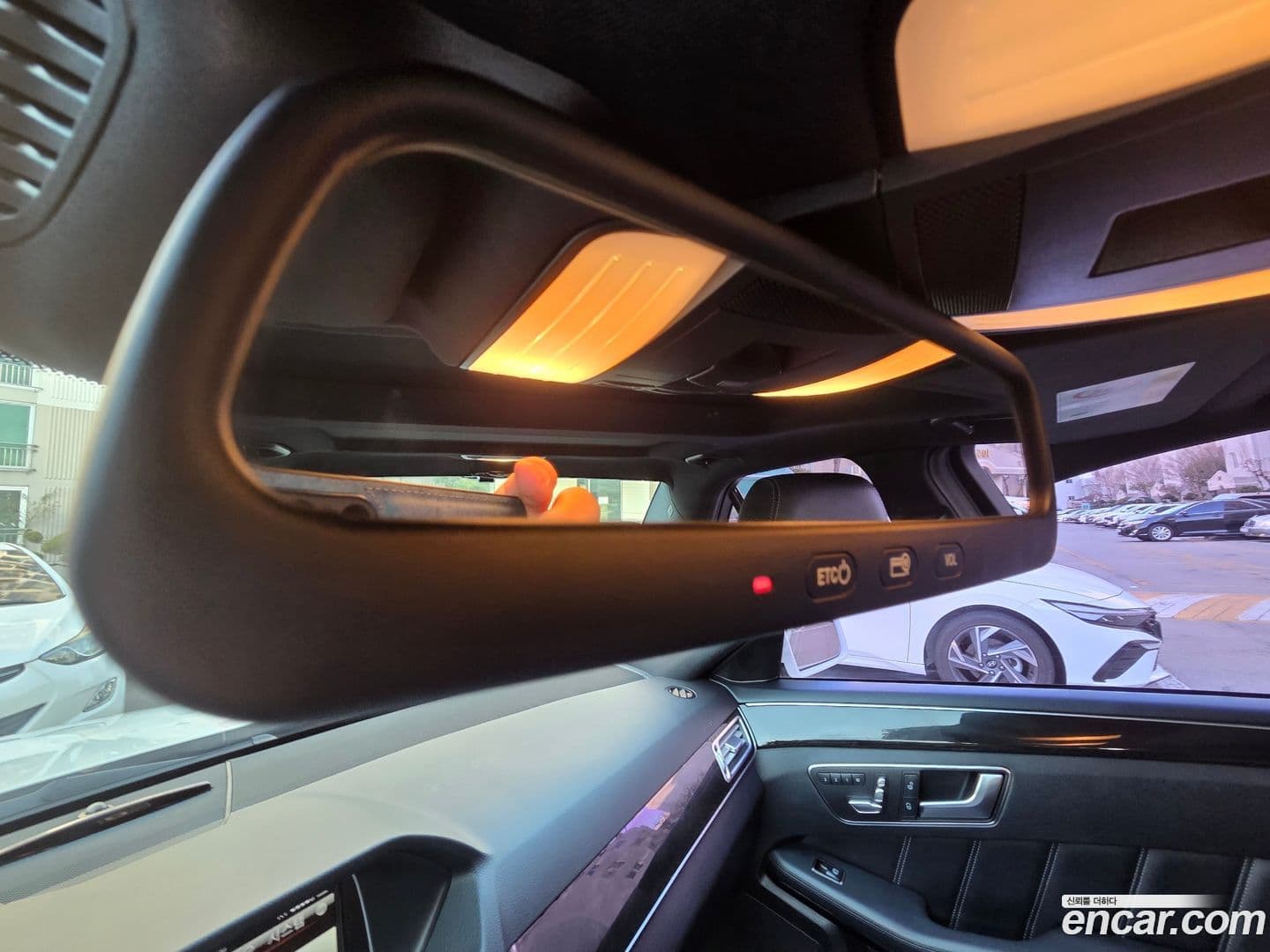 Main__Slider__Photo:E-Class Mercedes-Benz 2013.10-12