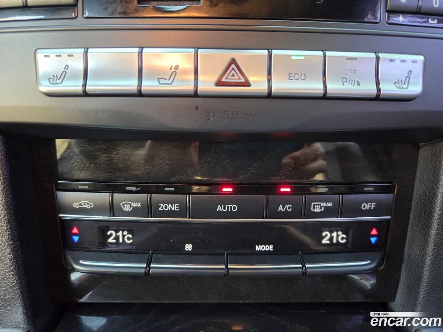 E-Class Mercedes-Benz 2013.10-OPTION-019