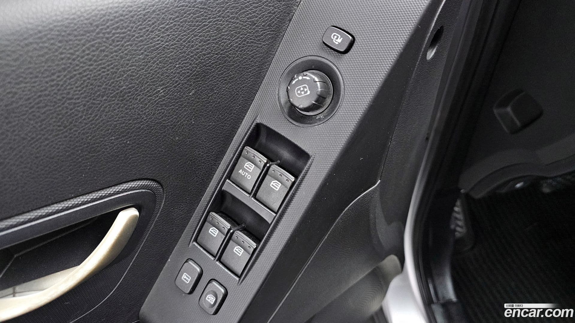 Main__Slider__Photo:KORANDO KG_Mobility_Ssangyong 2012.2-16