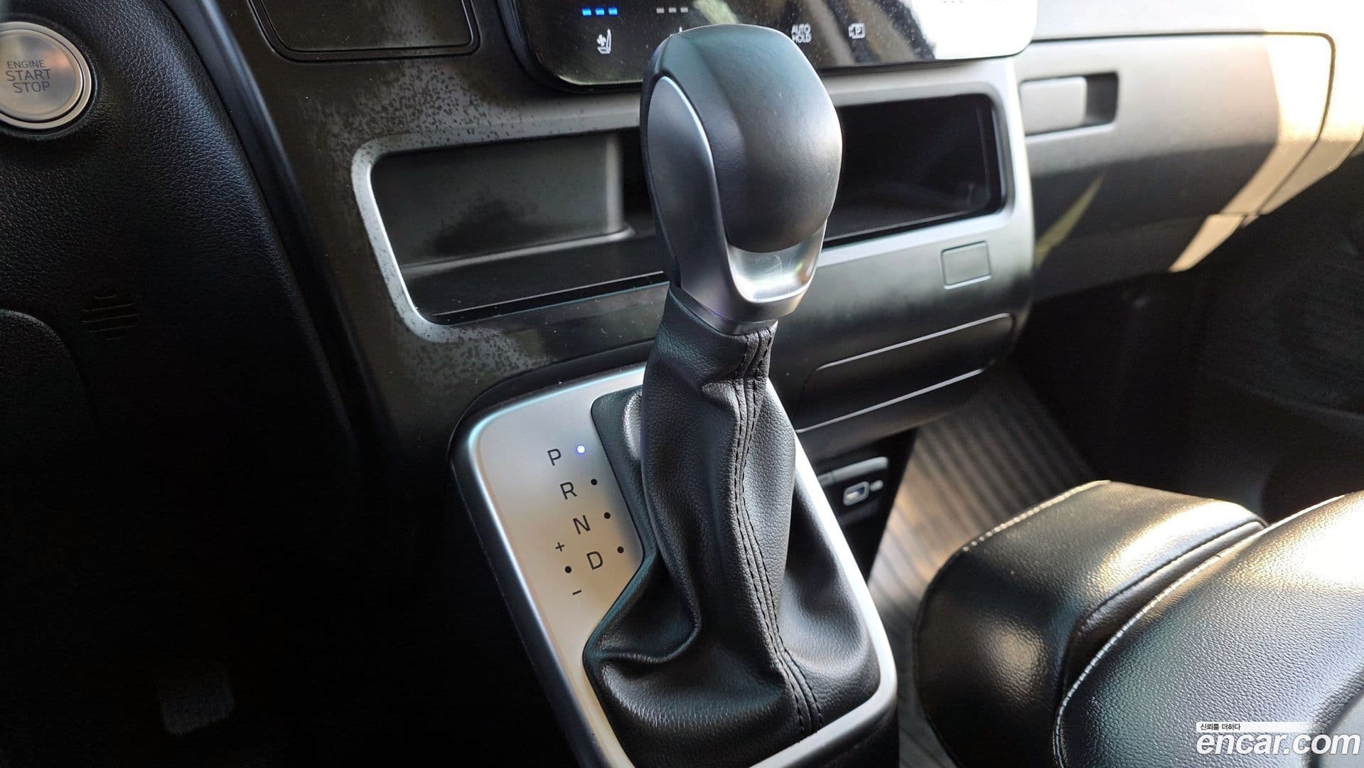 Main__Slider__Photo:Staria Hyundai 2023.3-8