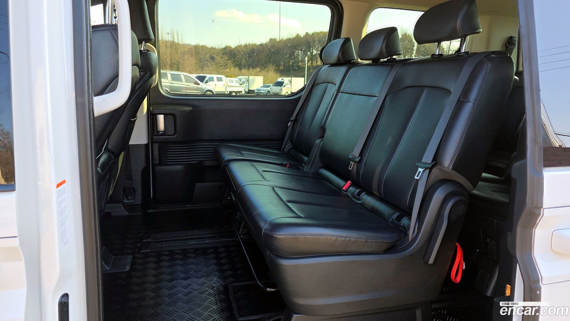 Main__Slider__Photo:Staria Hyundai 2023.3-12