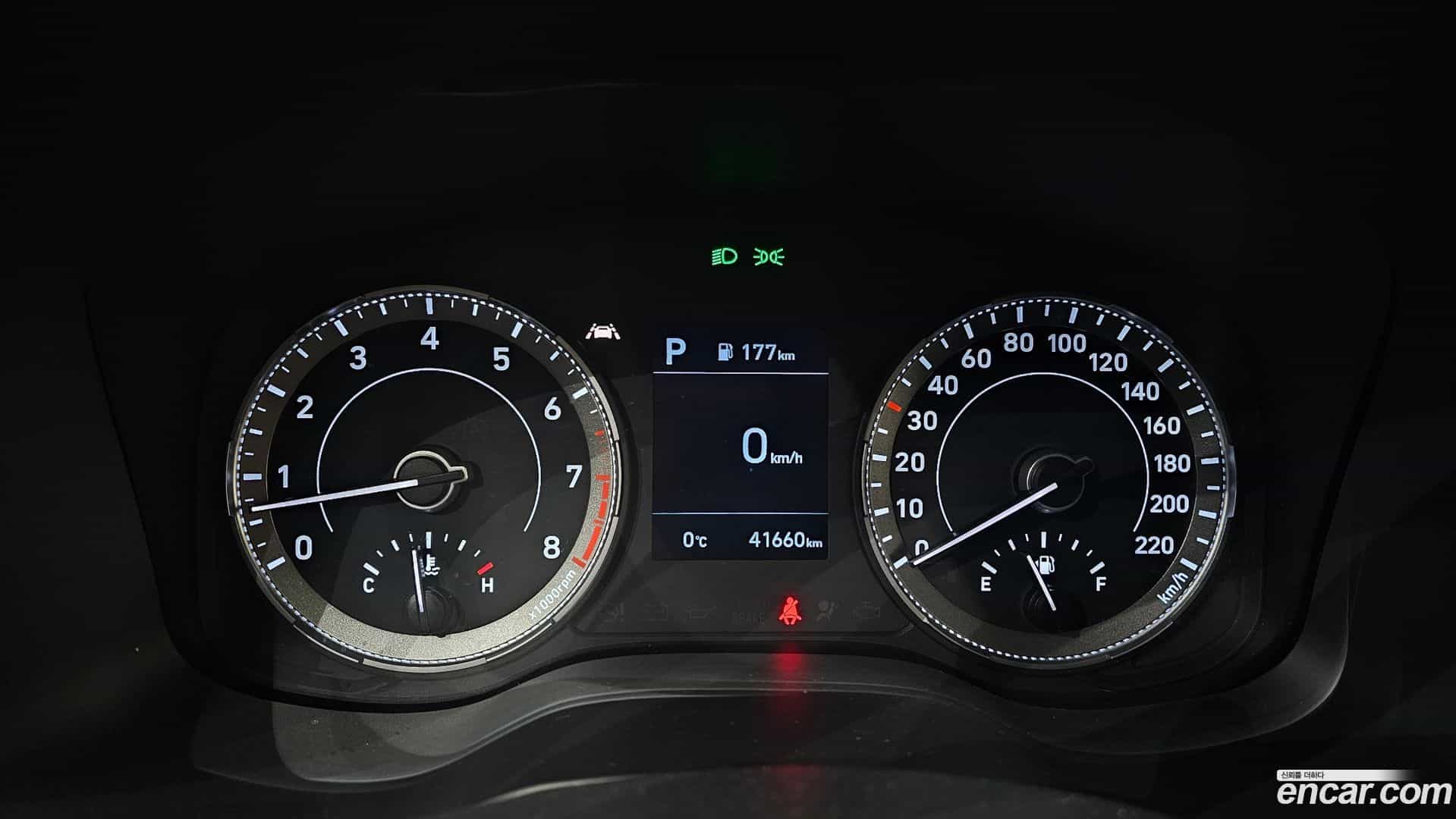 Venue Hyundai 2022.5-INNER-008