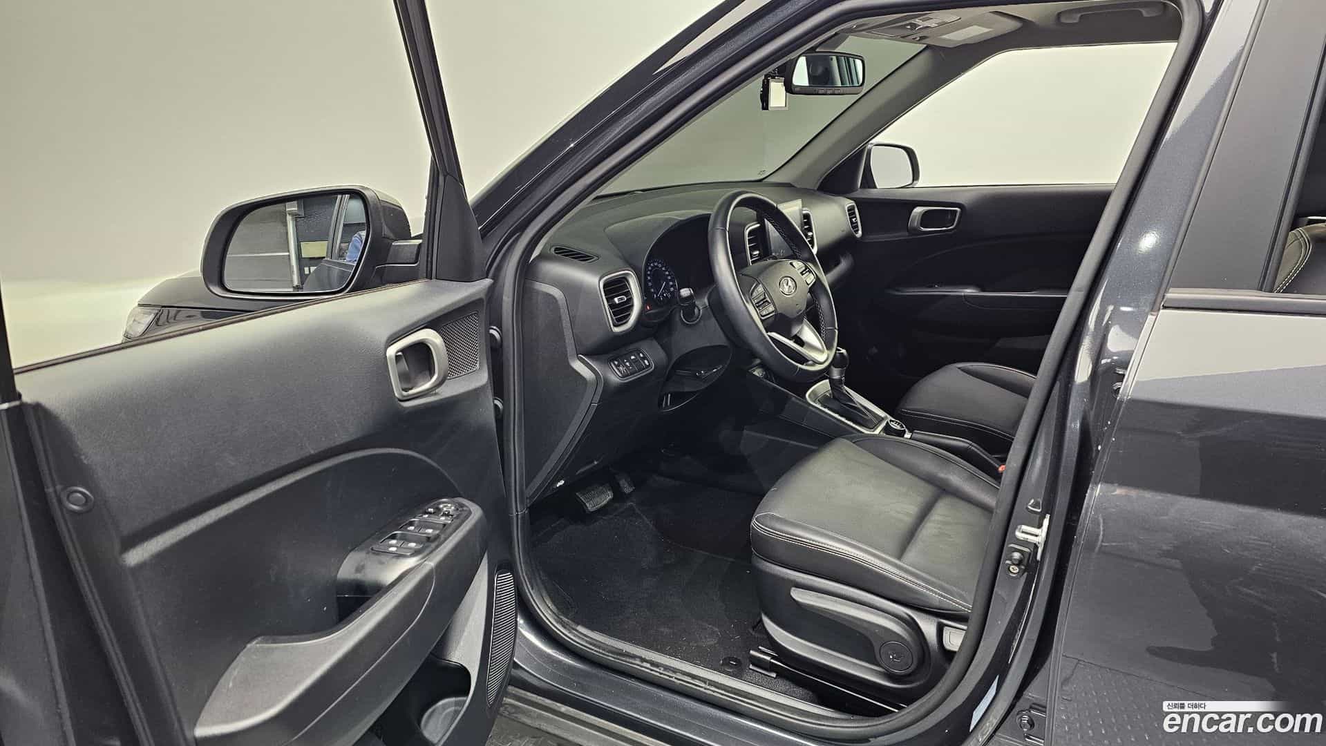 Venue Hyundai 2022.5-INNER-010