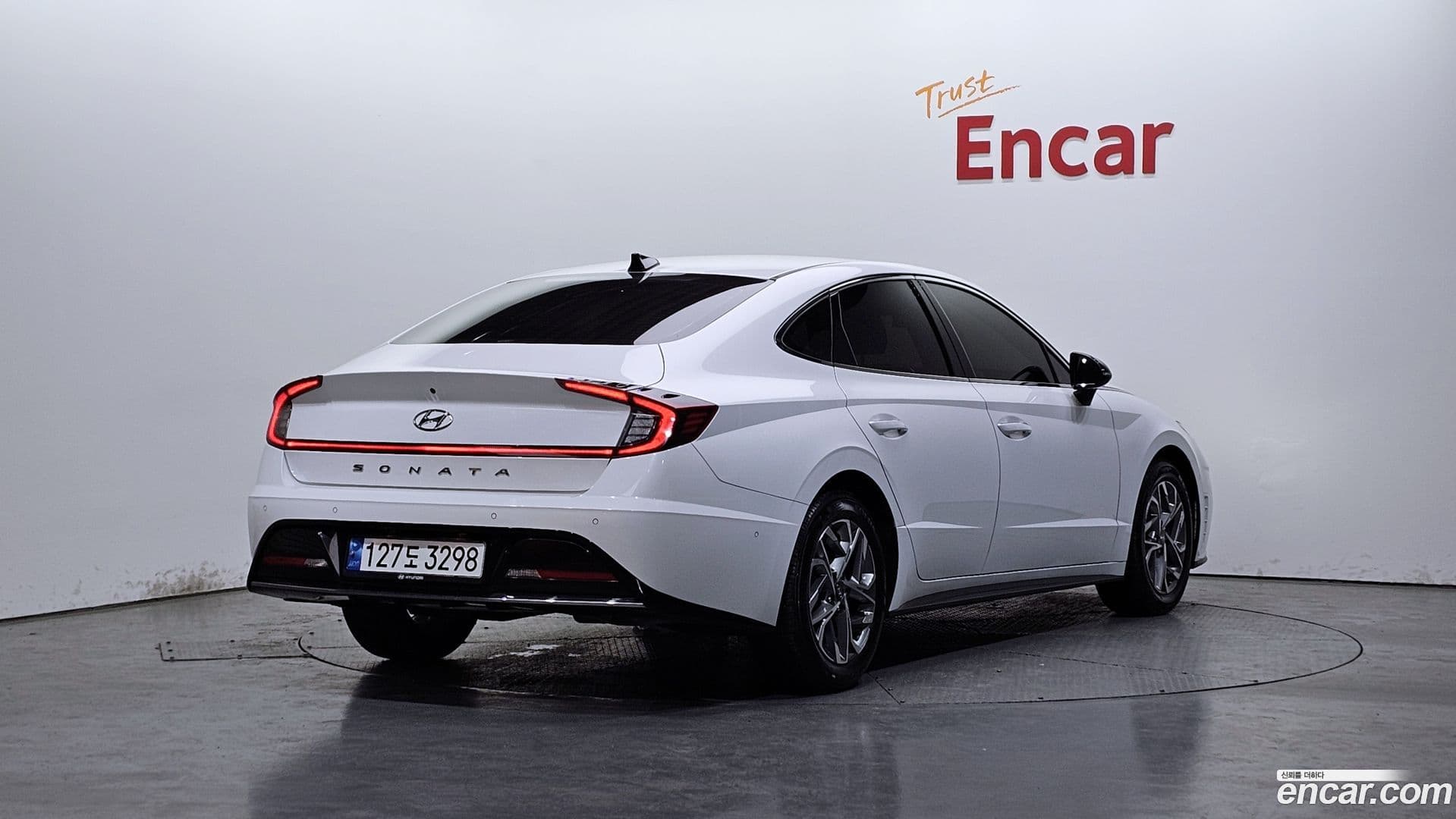 Main__Slider__Photo:Sonata Hyundai 2022.4-1