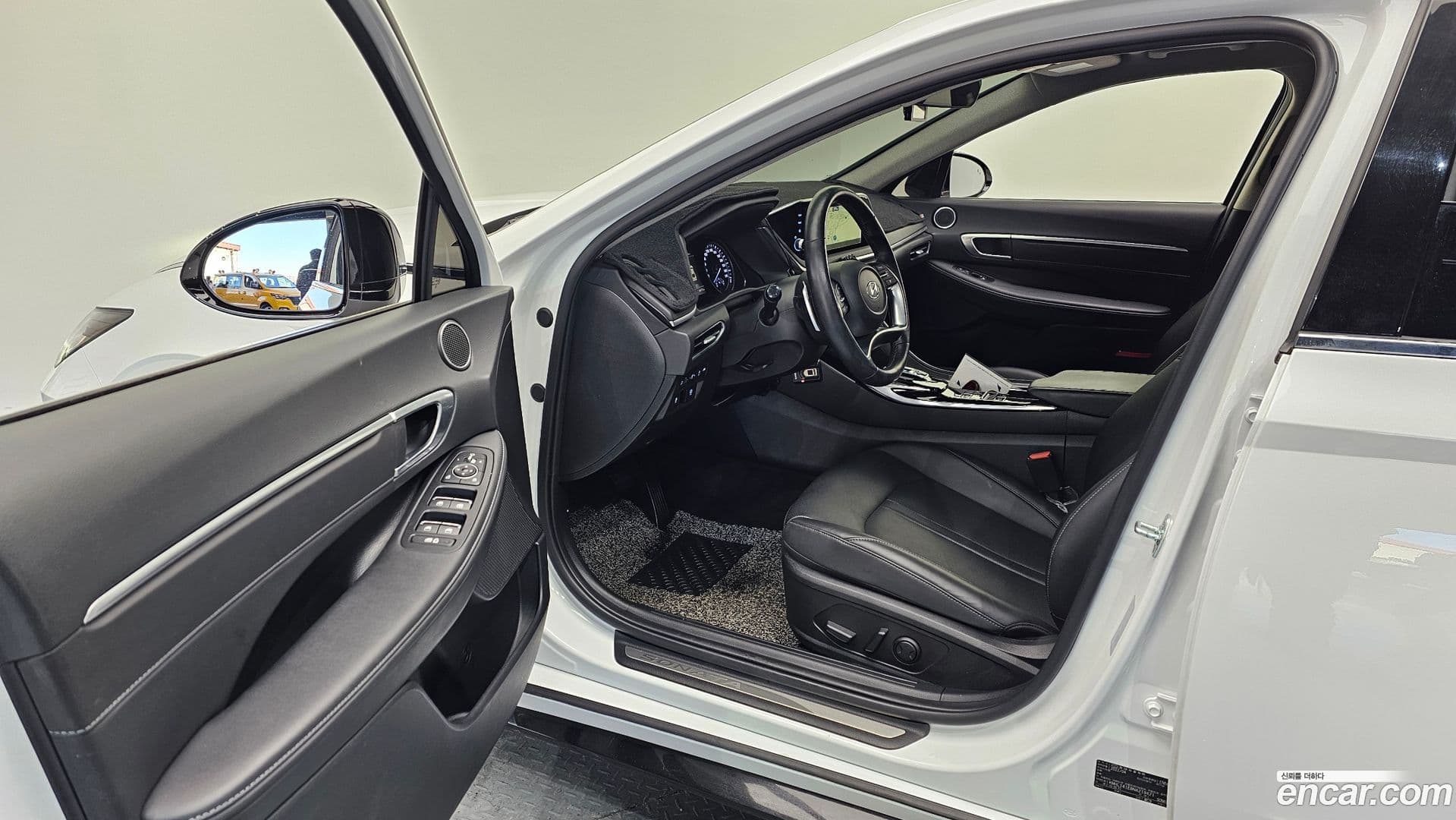 Main__Slider__Photo:Sonata Hyundai 2022.4-9