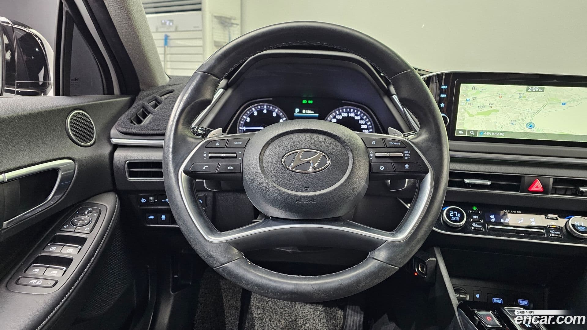 Main__Slider__Photo:Sonata Hyundai 2022.4-12