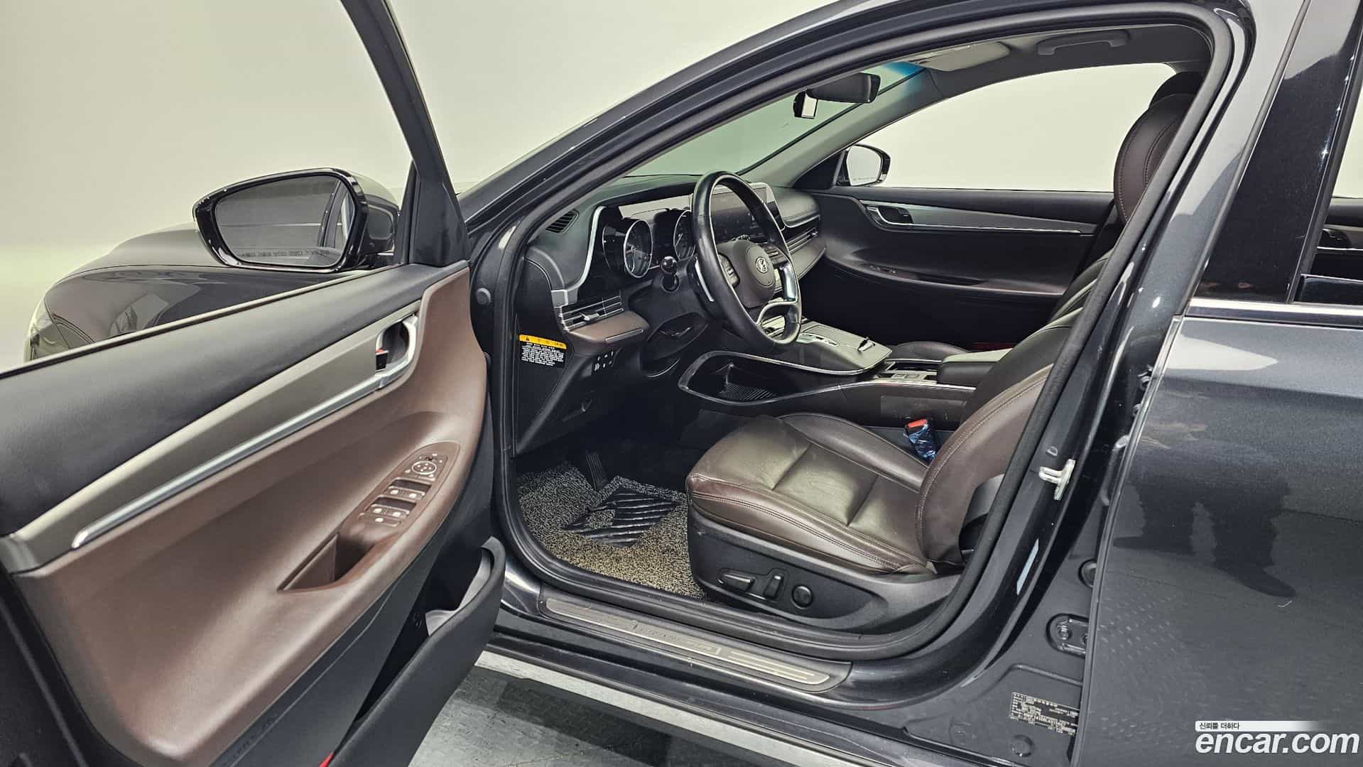 Grandeur Hyundai 2020.1-INNER-010