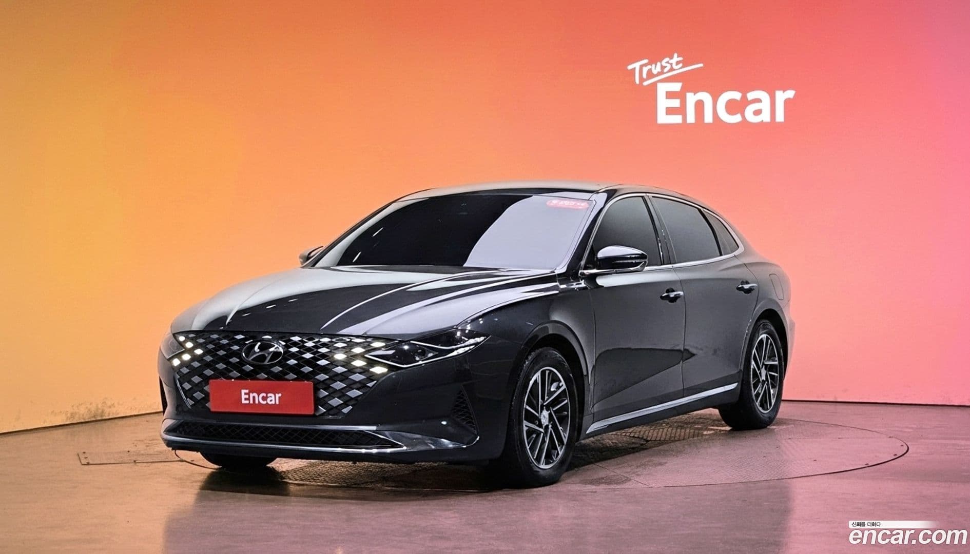 Main__Slider__Photo:Grandeur Hyundai 2020.1-0