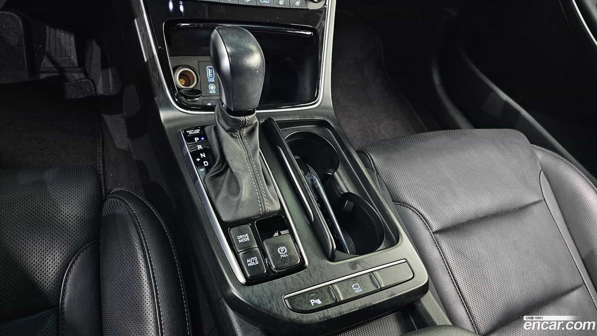 Grandeur Hyundai 2018.5-INNER-009