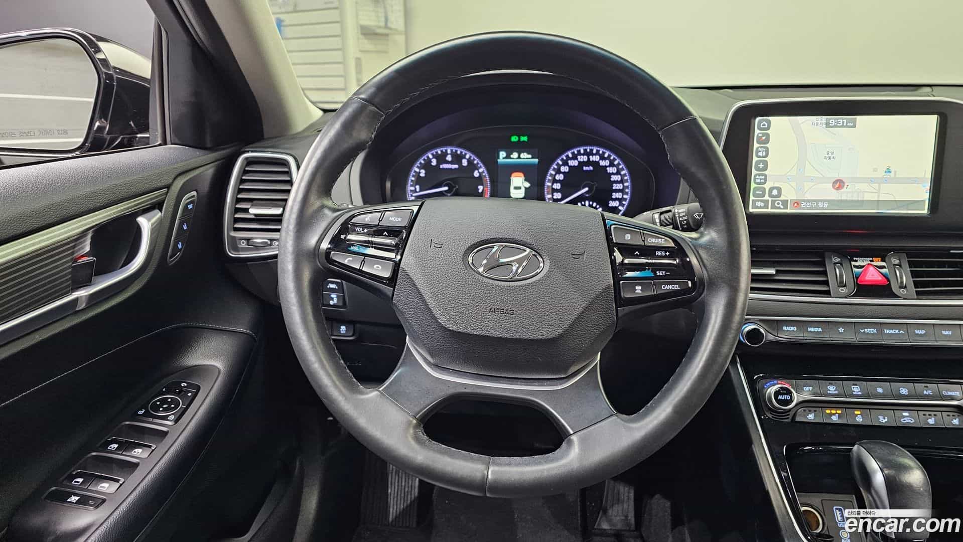 Grandeur Hyundai 2018.5-OPTION-017