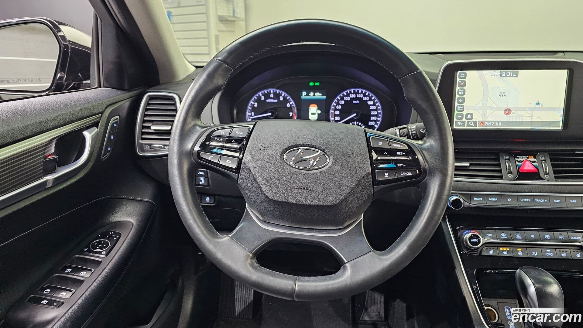 Main__Slider__Photo:Grandeur Hyundai 2018.5-12