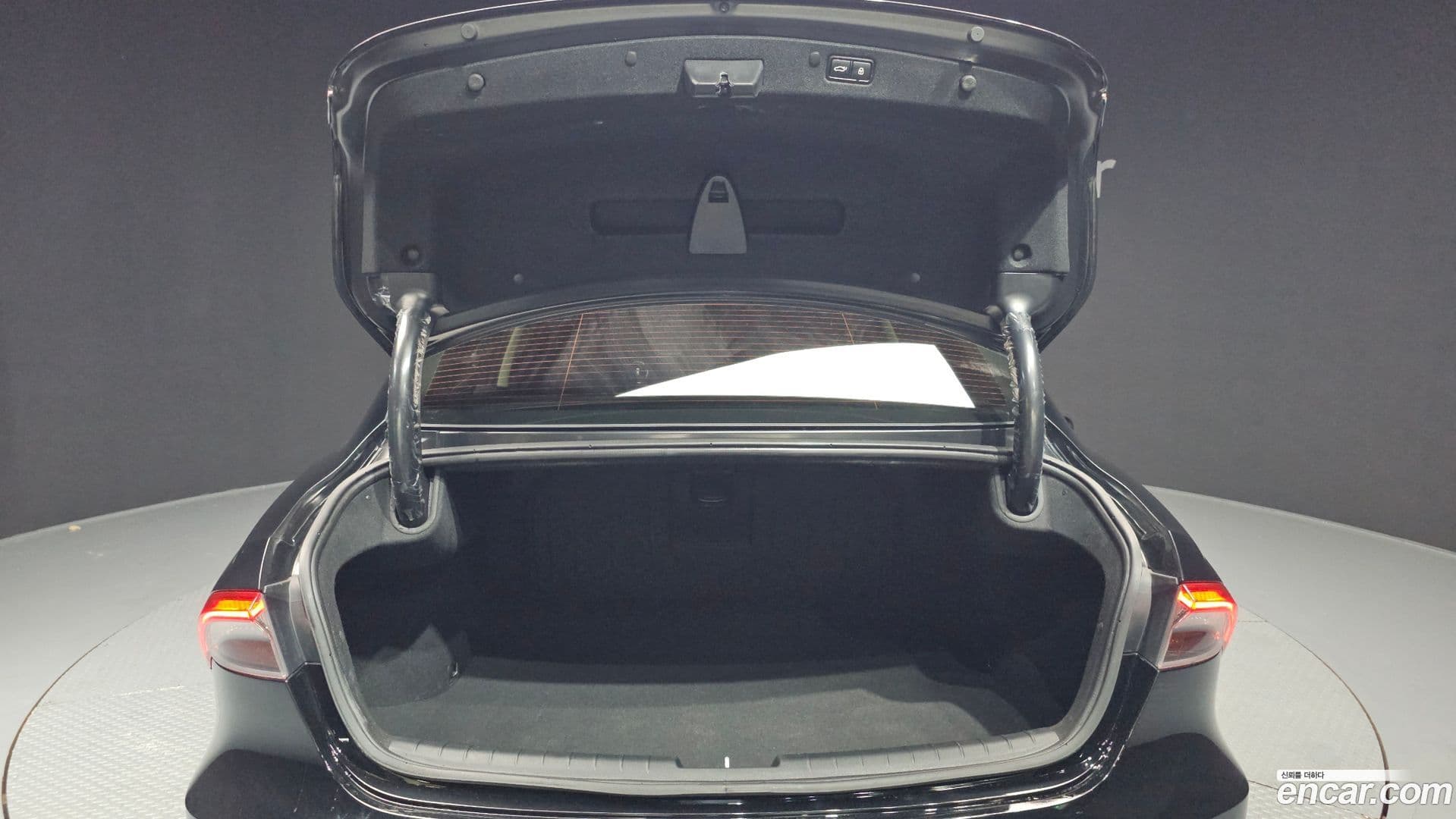 Main__Slider__Photo:Grandeur Hyundai 2021.11-19