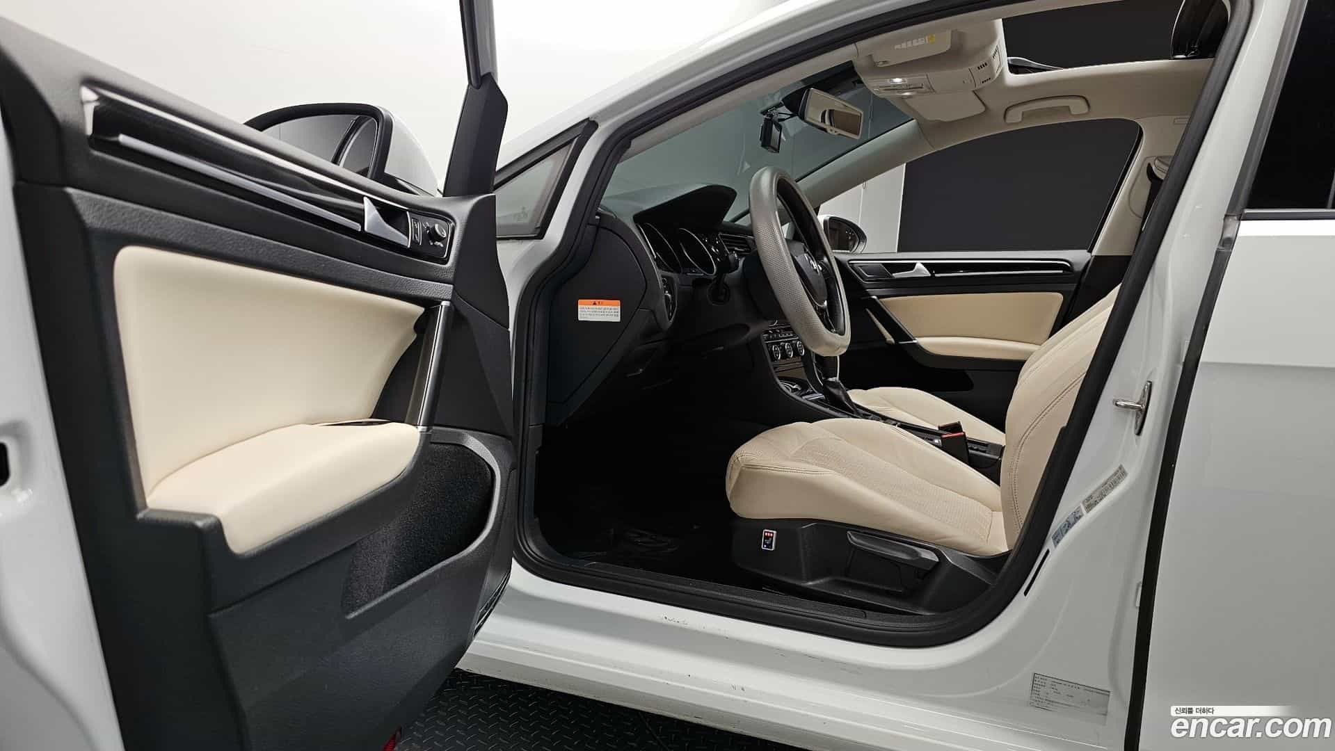 Golf Volkswagen 2015.11-INNER-010