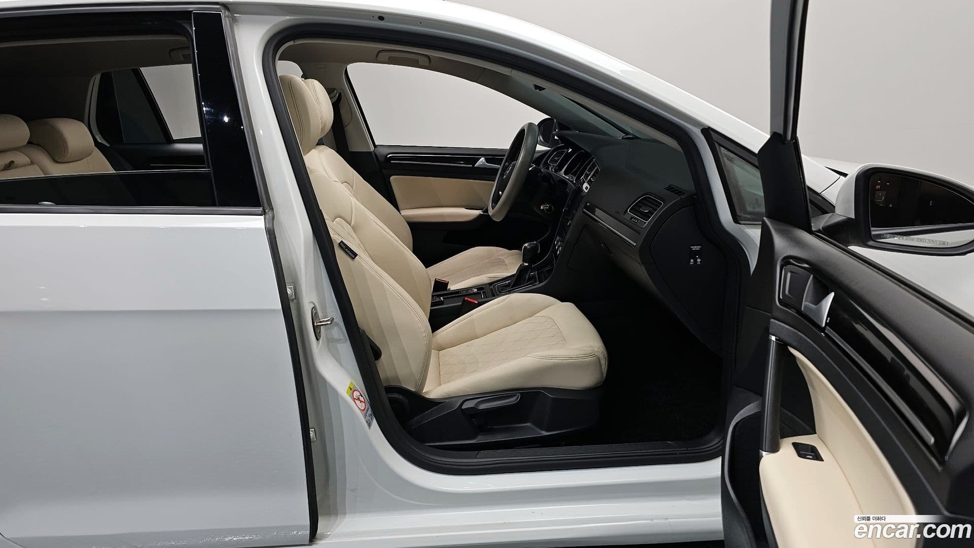 Main__Slider__Photo:Golf Volkswagen 2015.11-10