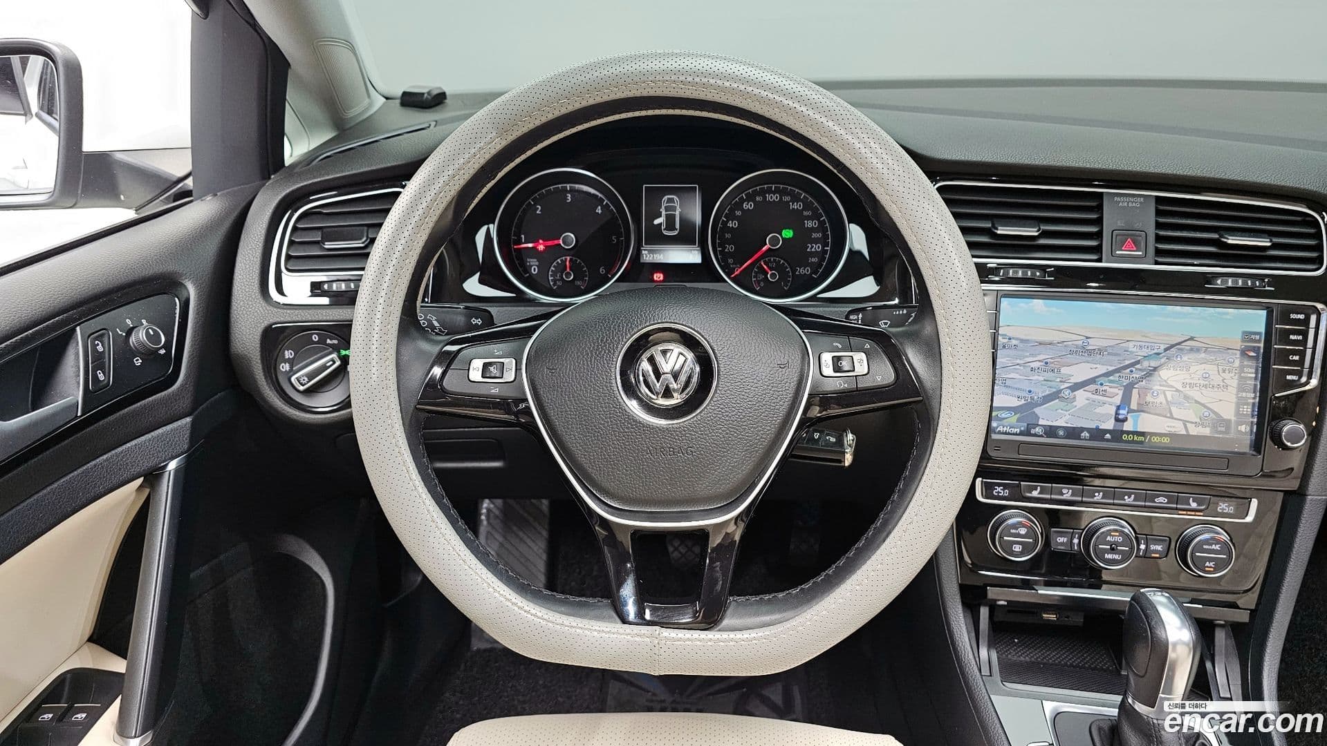 Main__Slider__Photo:Golf Volkswagen 2015.11-12
