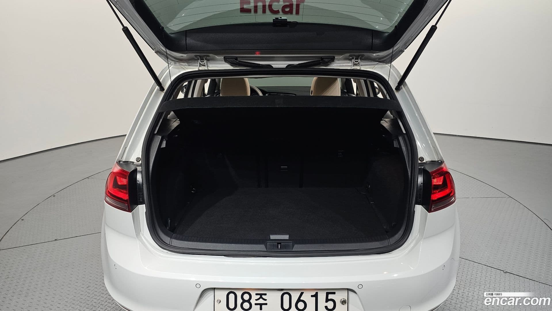 Main__Slider__Photo:Golf Volkswagen 2015.11-19