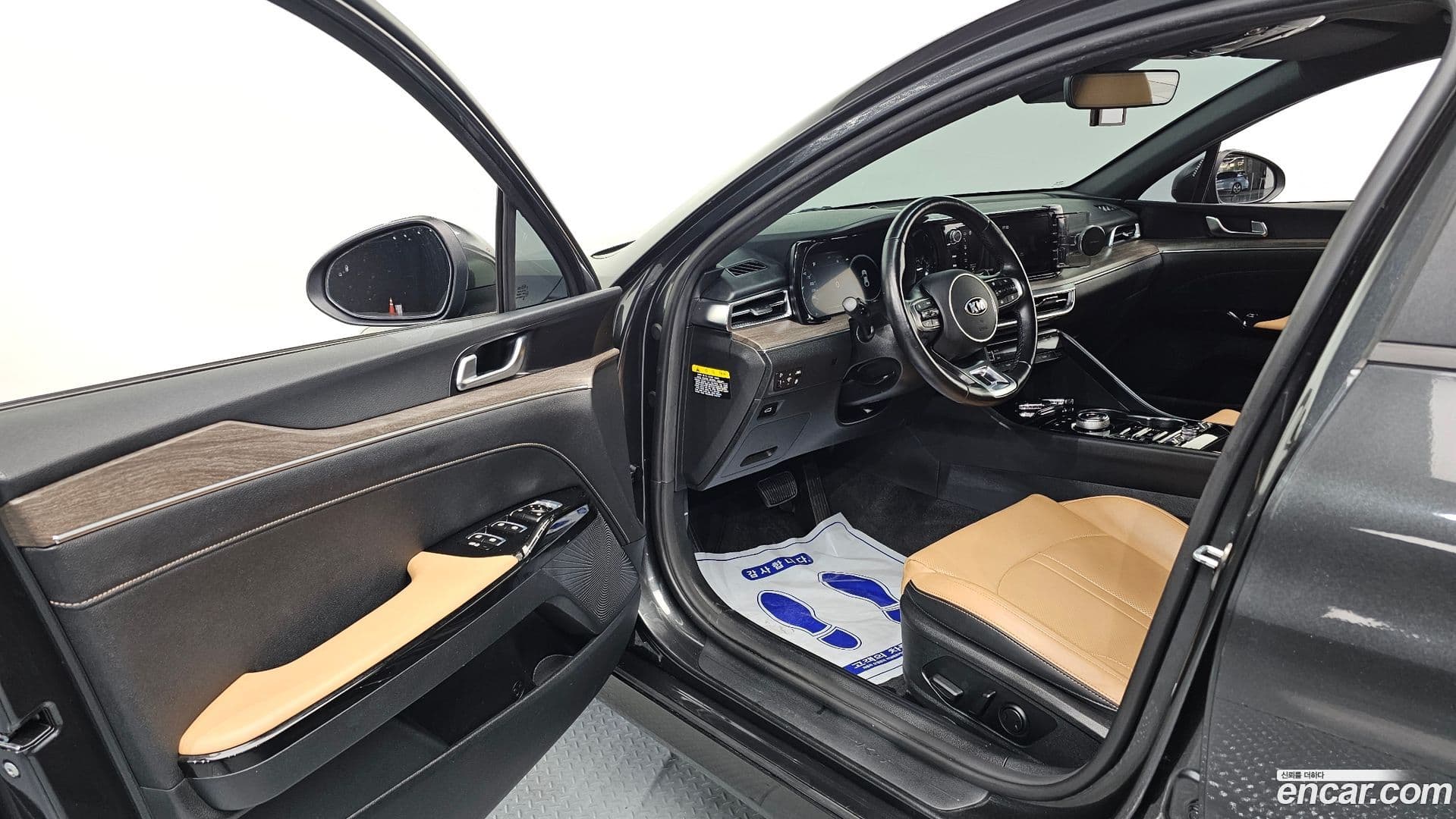 Main__Slider__Photo:K5 Kia 2020.1-7