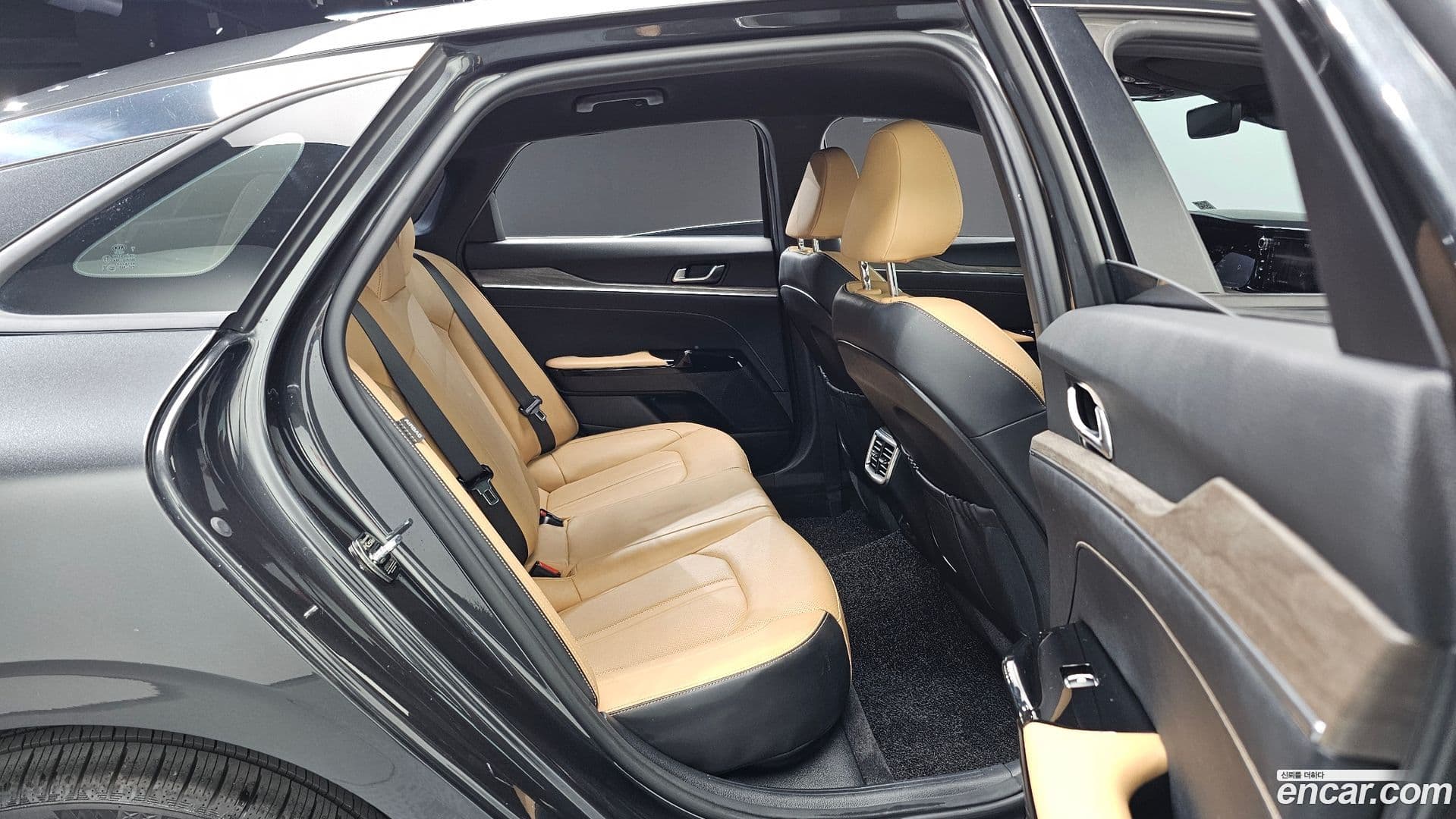 Main__Slider__Photo:K5 Kia 2020.1-10