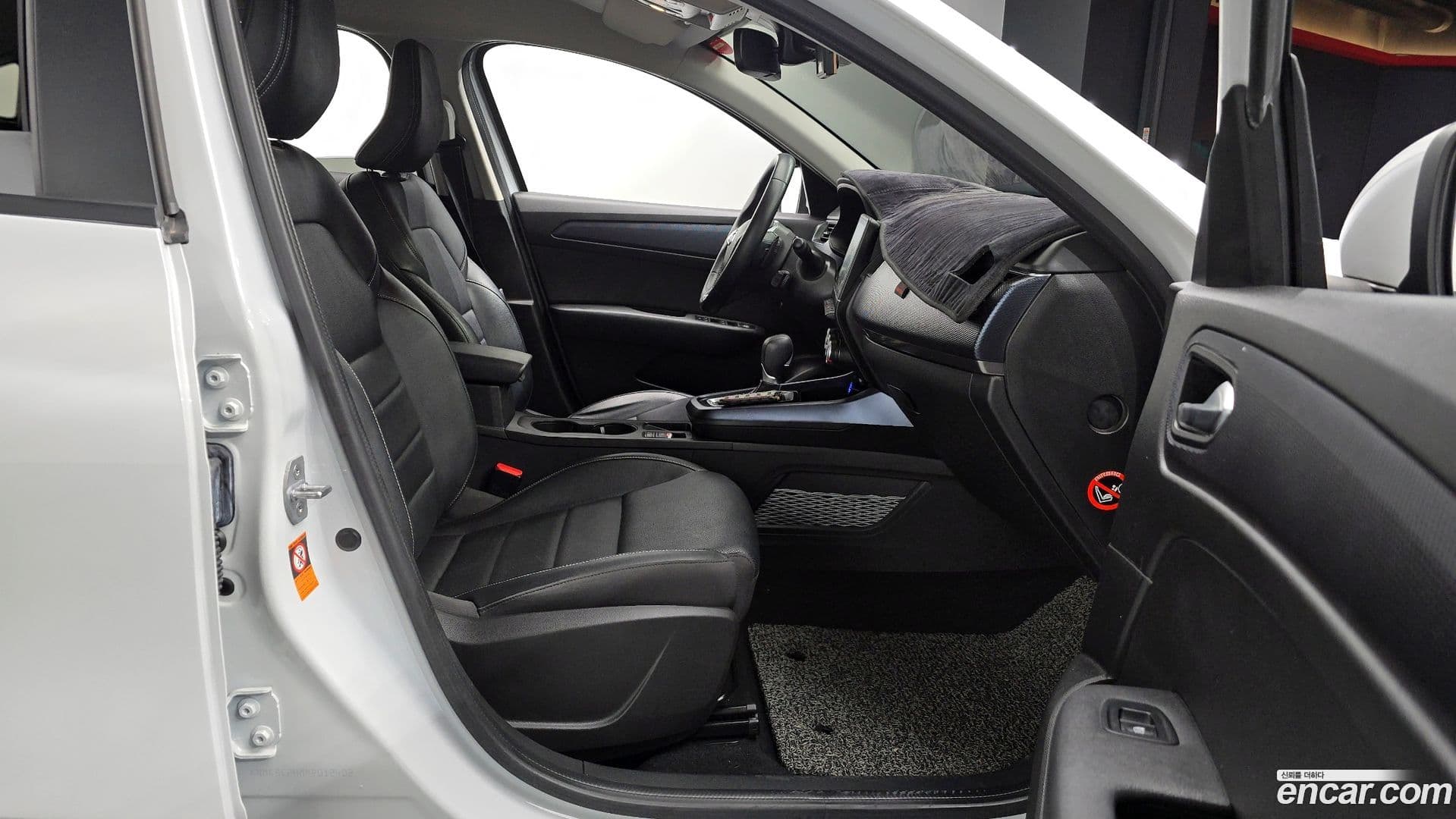 Main__Slider__Photo:XM3 Renault-KoreaSamsung 2021.3-10