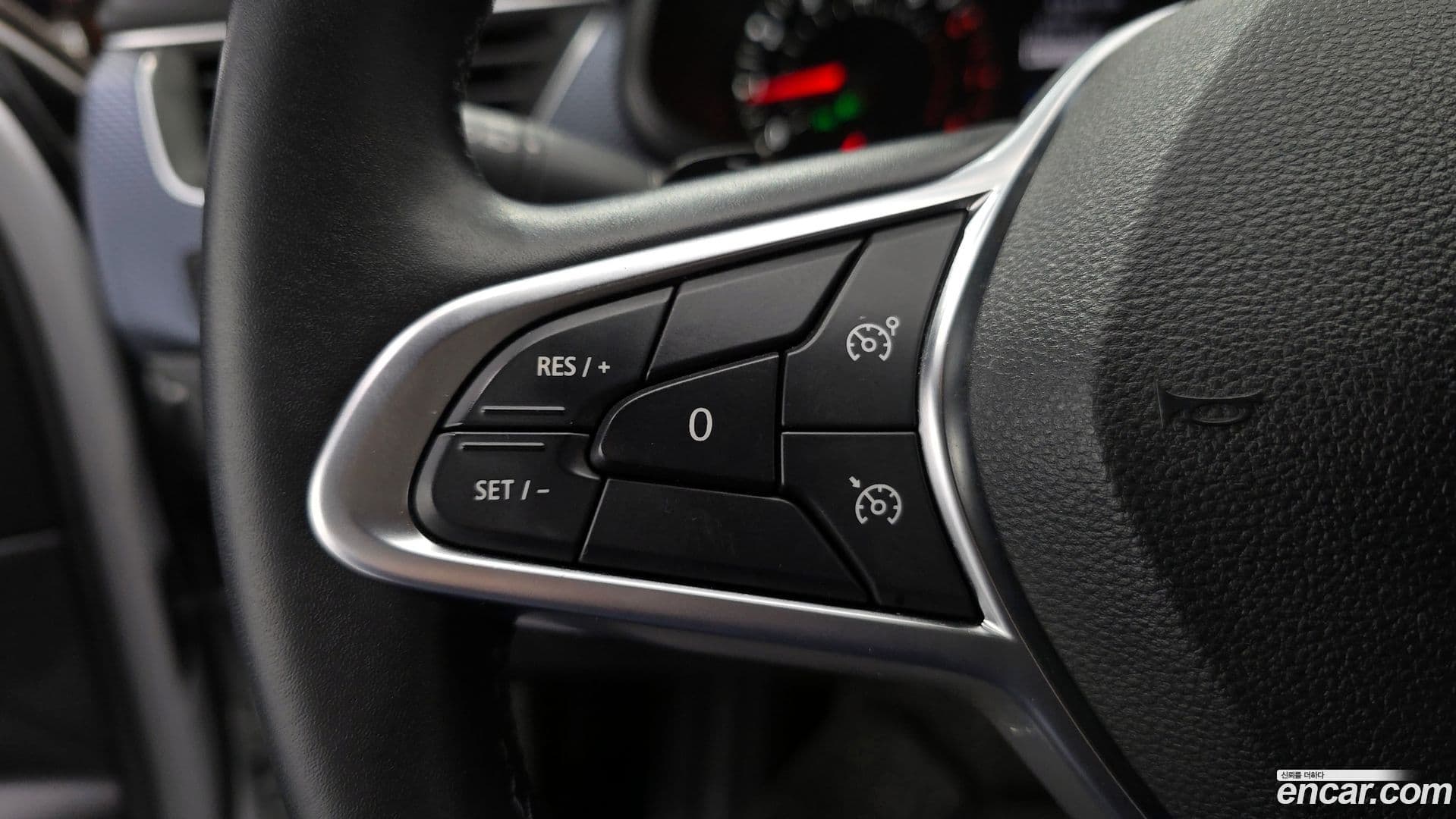 Main__Slider__Photo:XM3 Renault-KoreaSamsung 2021.3-16