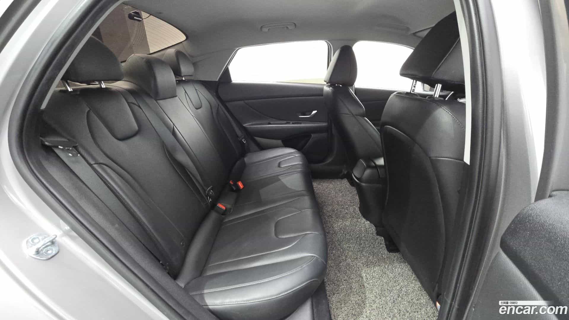 AVANTE Hyundai 2022.0-OPTION-016