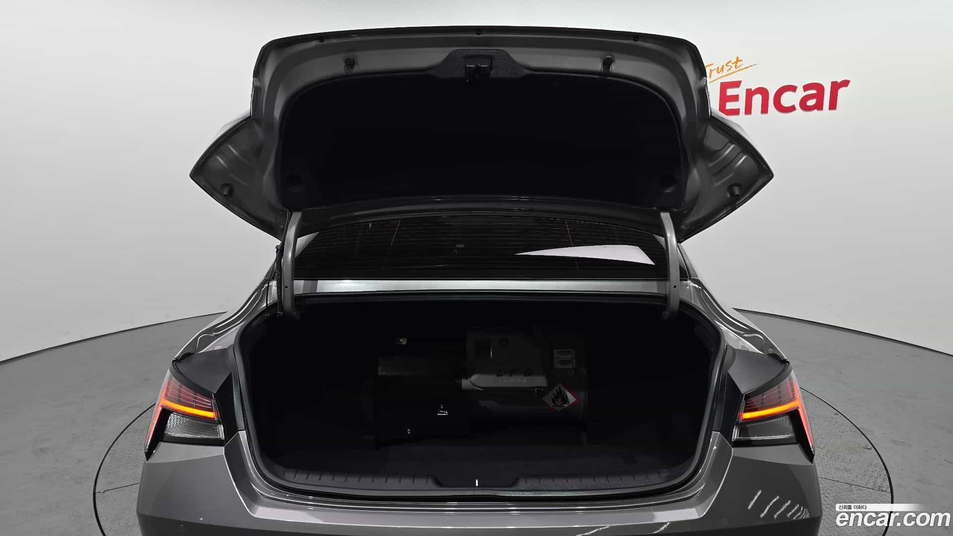 AVANTE Hyundai 2022.0-OPTION-024