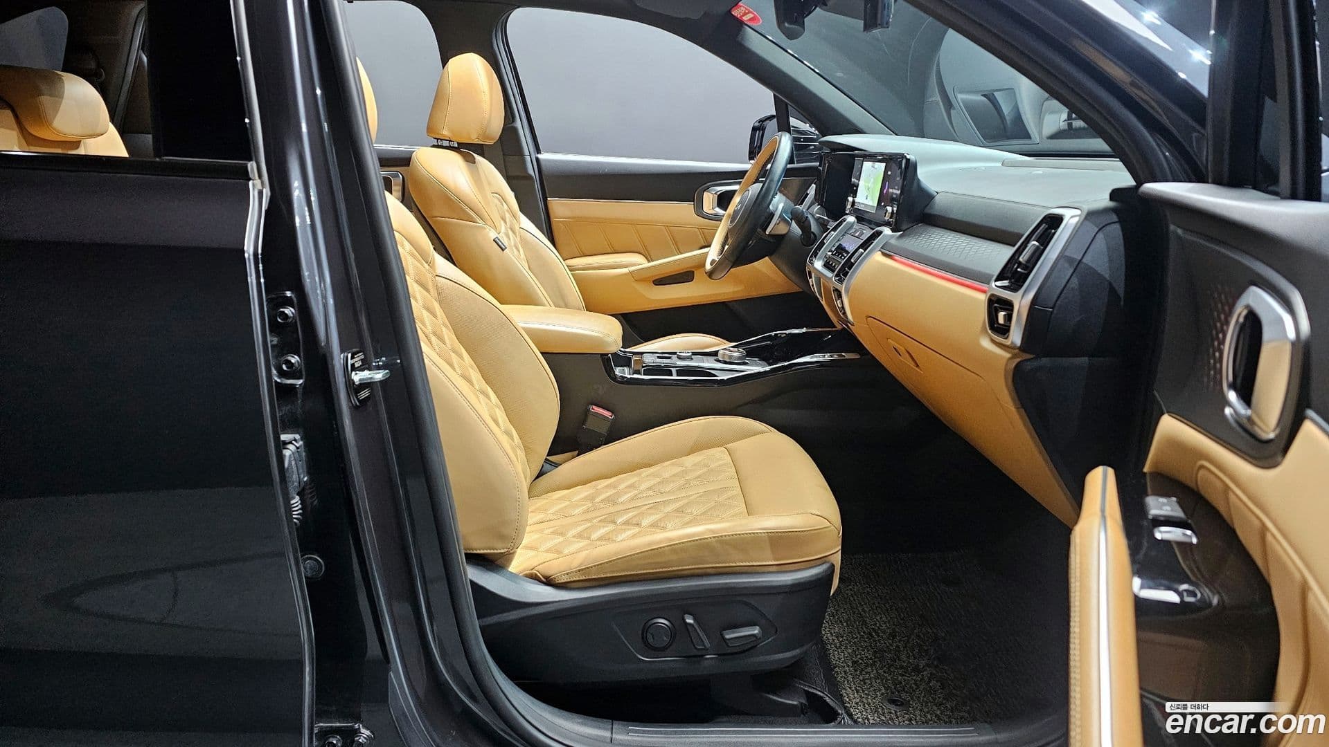 Main__Slider__Photo:Sorento Kia 2021.2-10