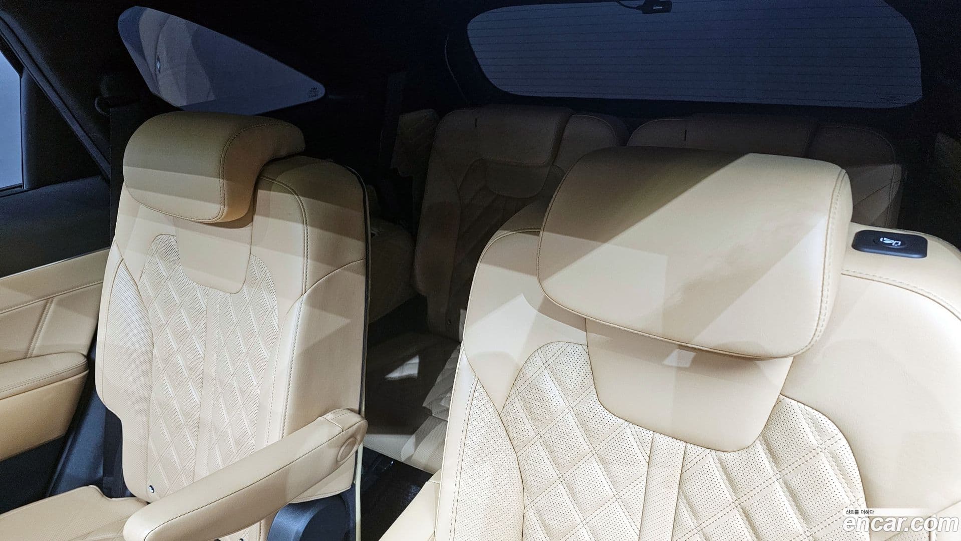 Main__Slider__Photo:Sorento Kia 2021.2-12