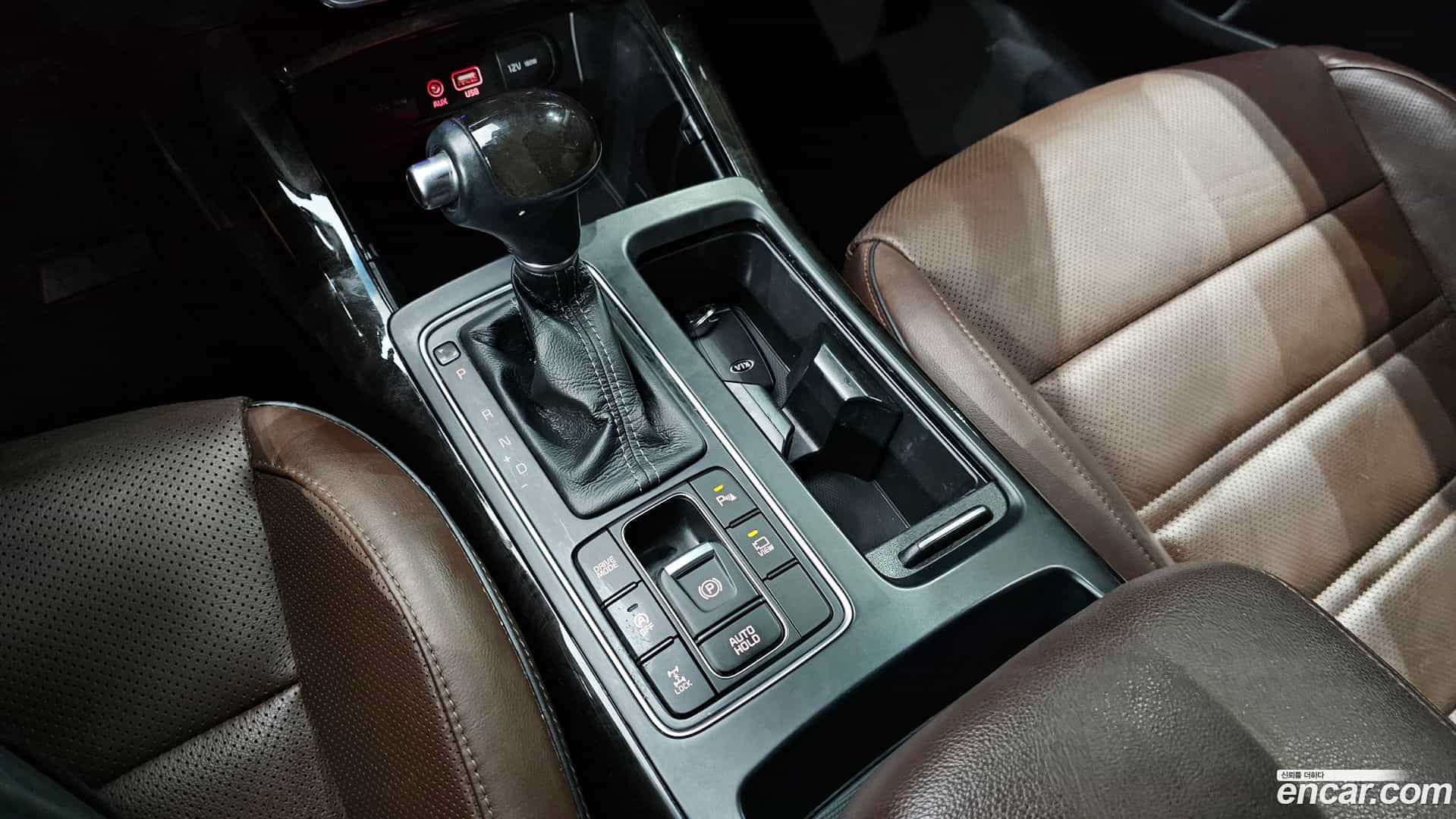 Sorento Kia 2016.3-INNER-009