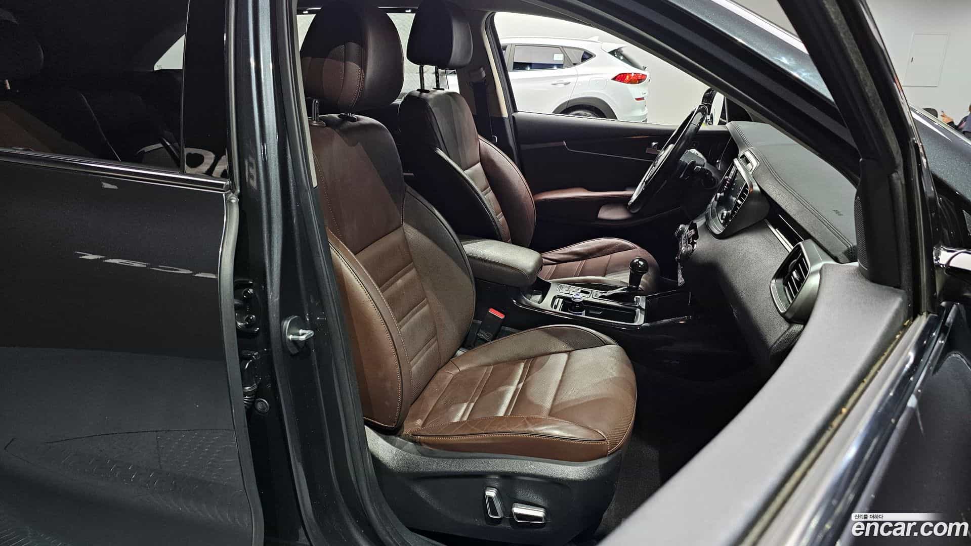 Sorento Kia 2016.3-INNER-010