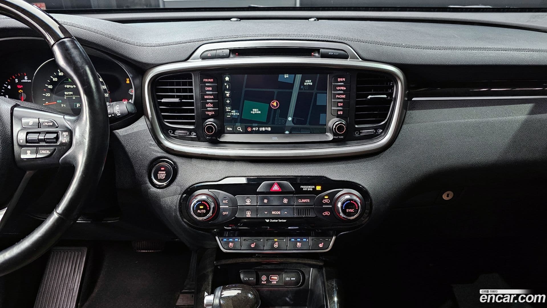 Main__Slider__Photo:Sorento Kia 2016.3-14