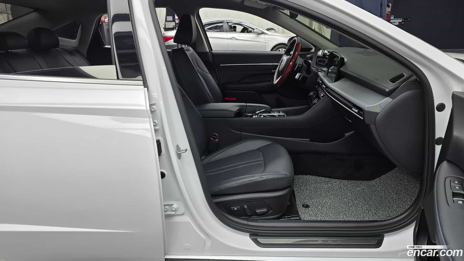 Sonata Hyundai 2025.9-OPTION-015