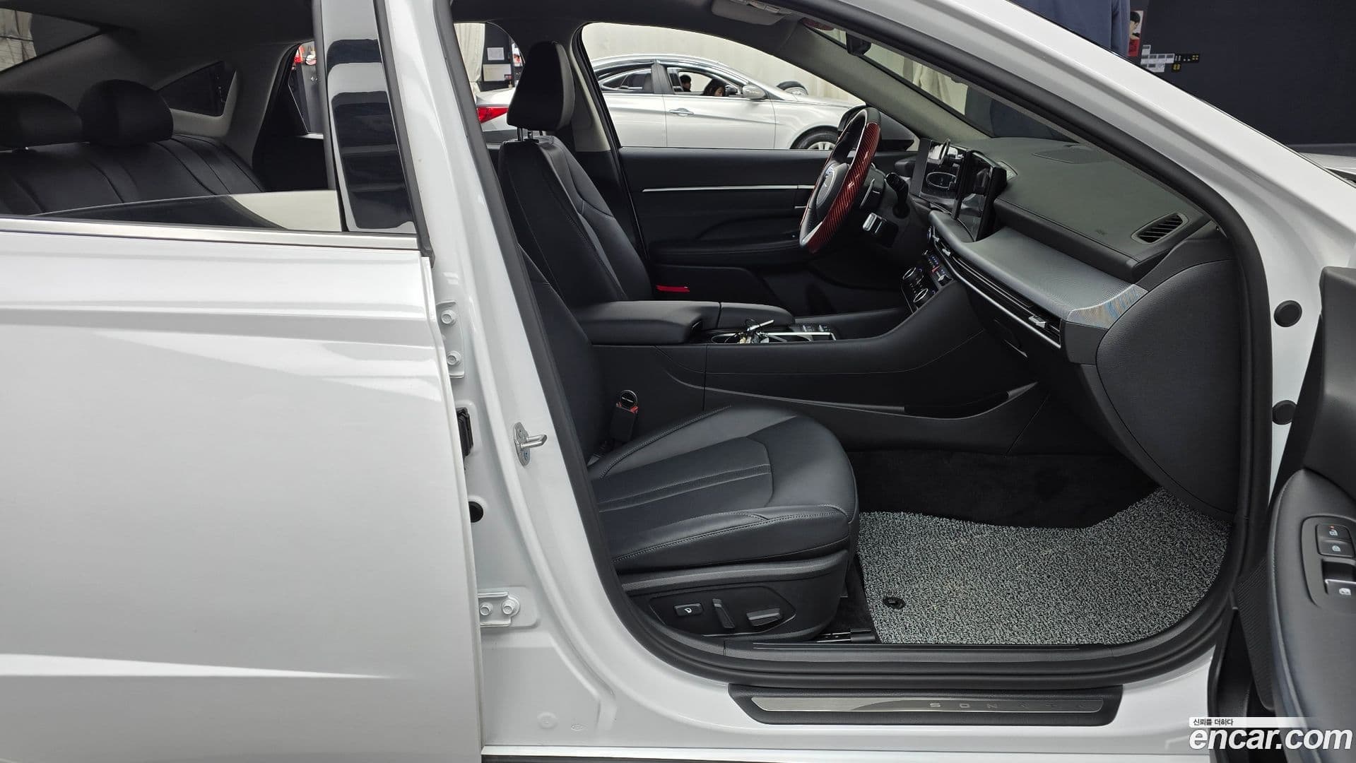 Main__Slider__Photo:Sonata Hyundai 2025.9-10