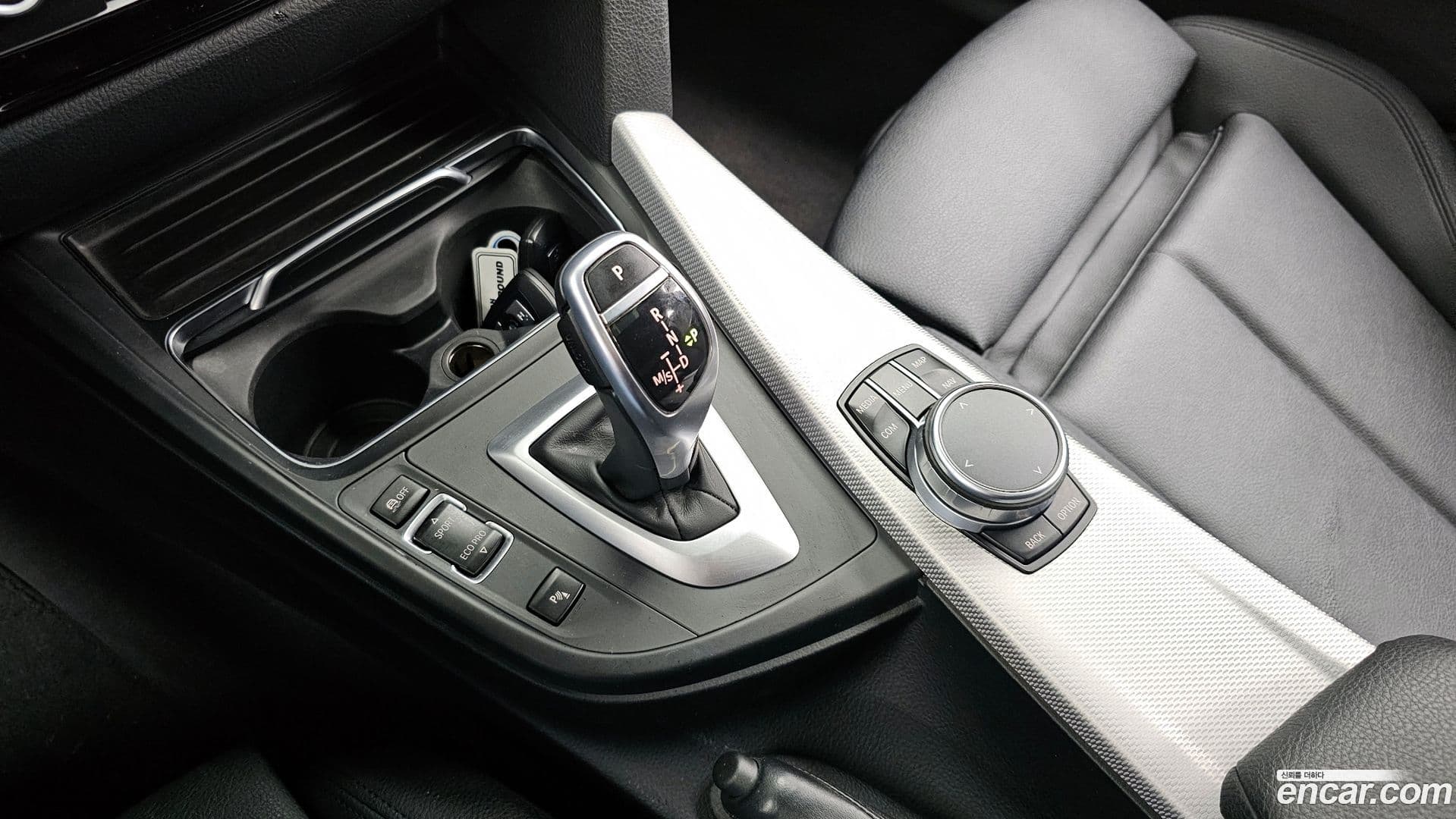 Main__Slider__Photo:3-Series BMW 2017.10-8