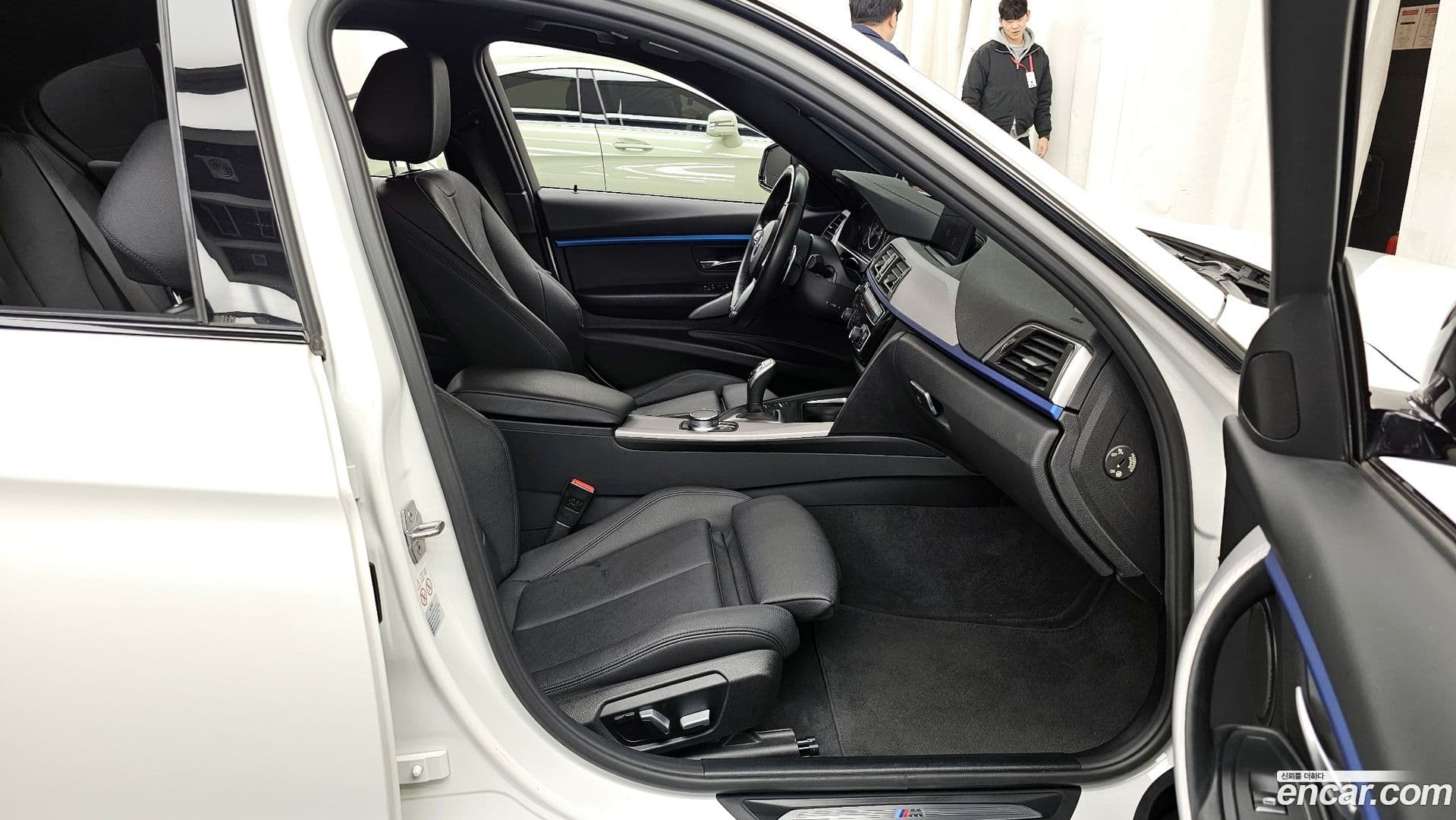 Main__Slider__Photo:3-Series BMW 2017.10-10