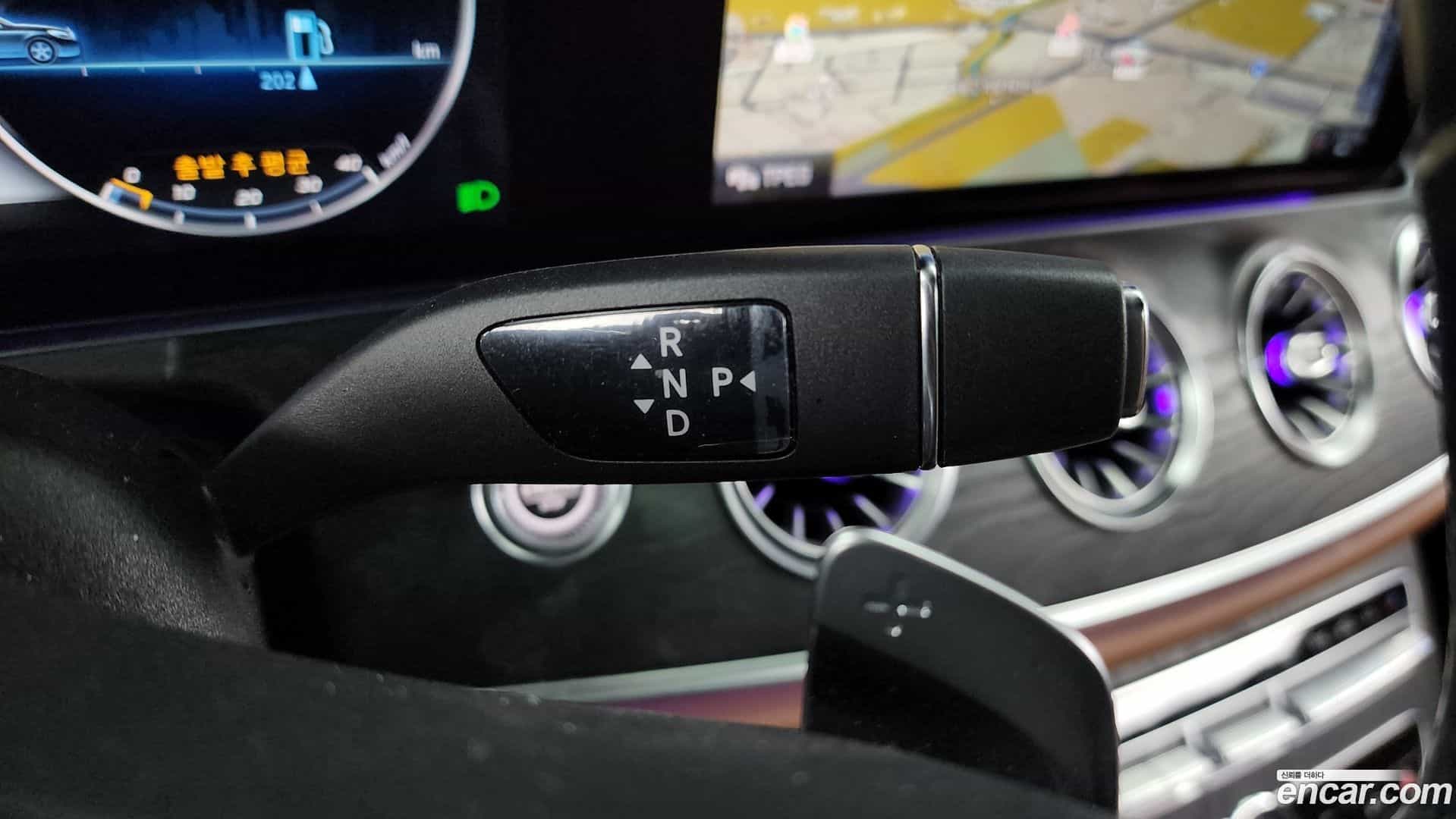 E-Class Mercedes-Benz 2020.4-INNER-009