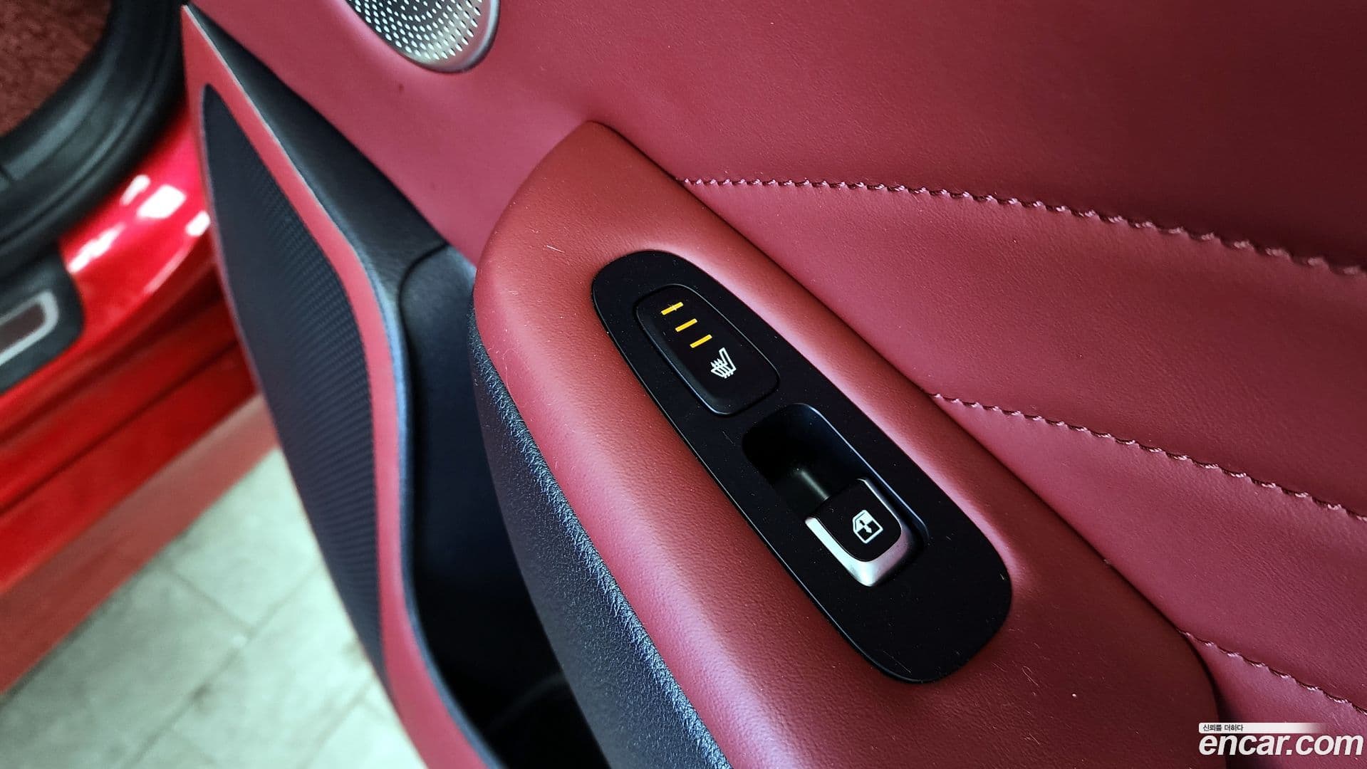 Main__Slider__Photo:Stinger Kia 2022.1-18