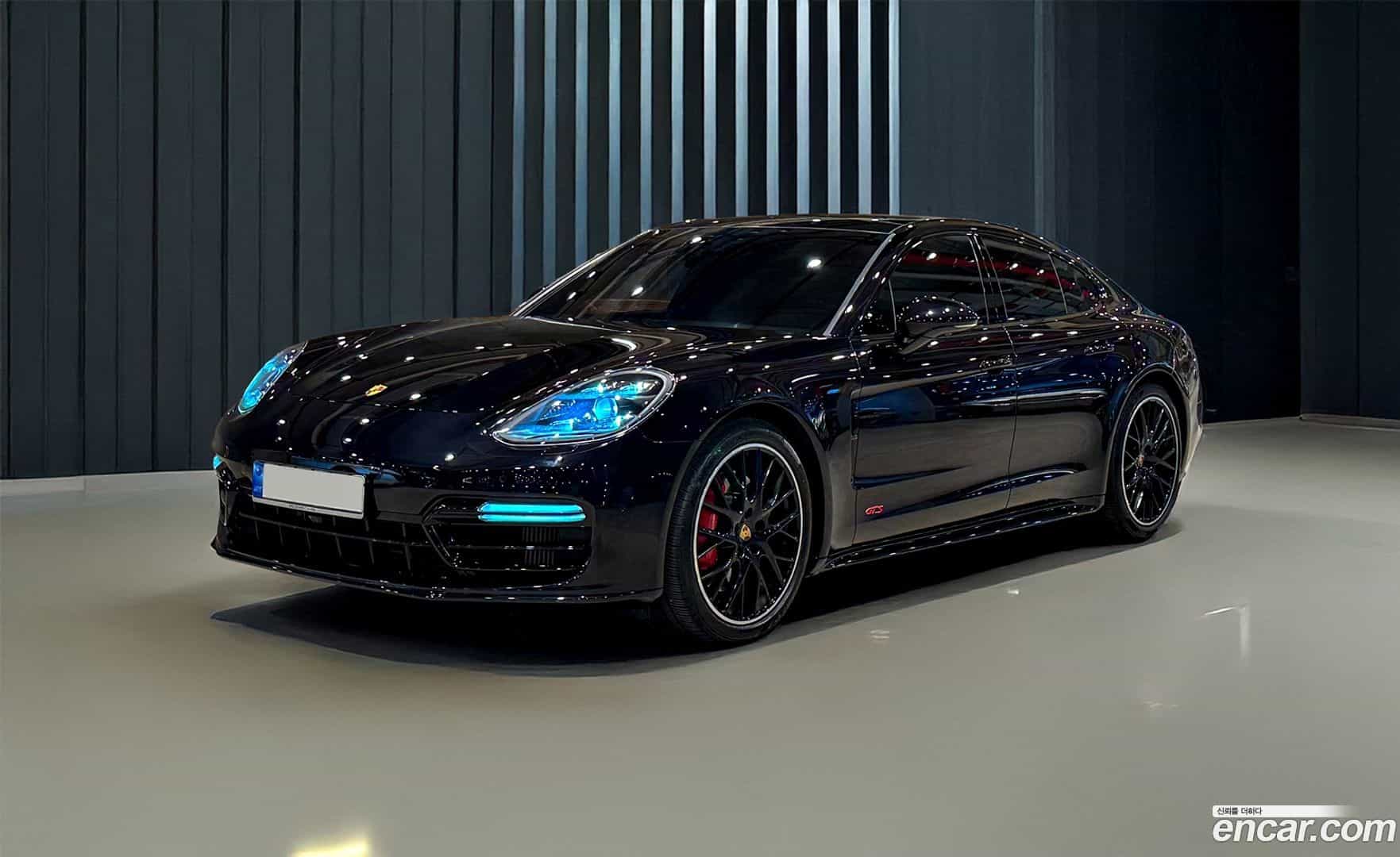 Panamera Porsche 2020.10-OUTER-001