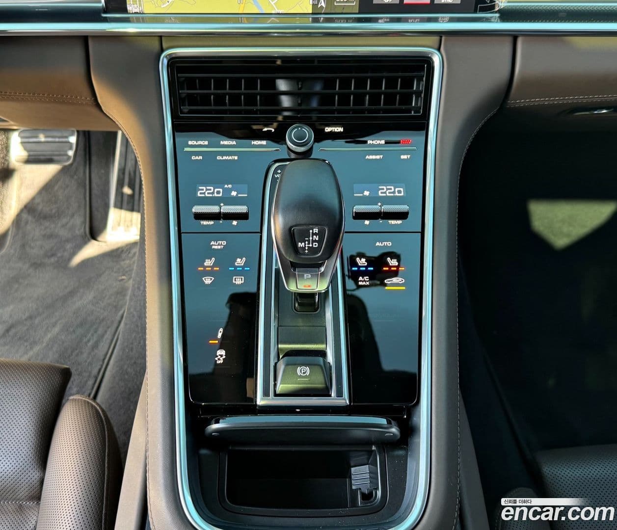 Main__Slider__Photo:Panamera Porsche 2020.10-15