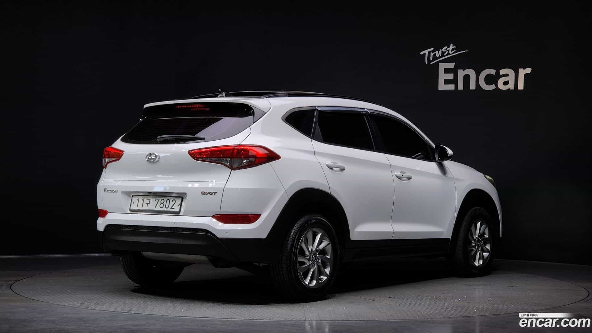 Tucson Hyundai 2015.5-OUTER-002