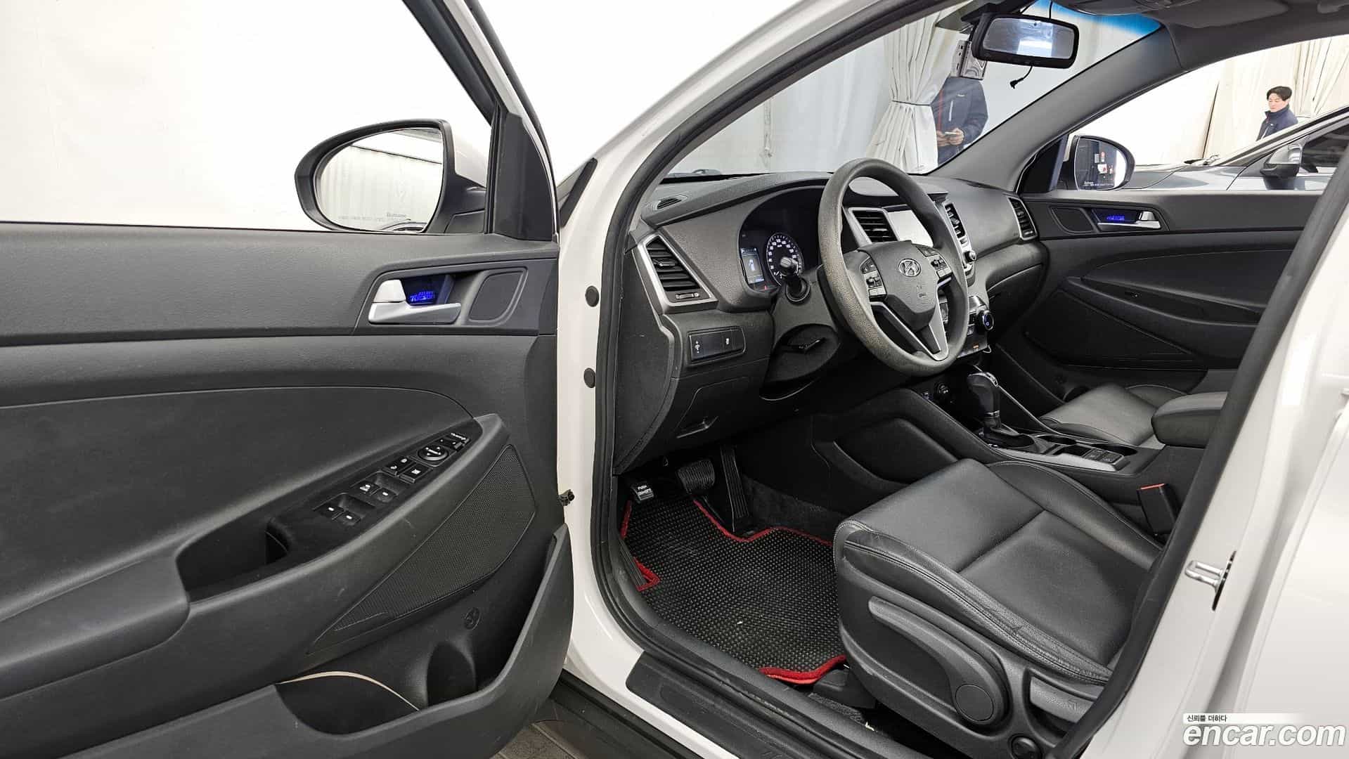 Tucson Hyundai 2015.5-INNER-010