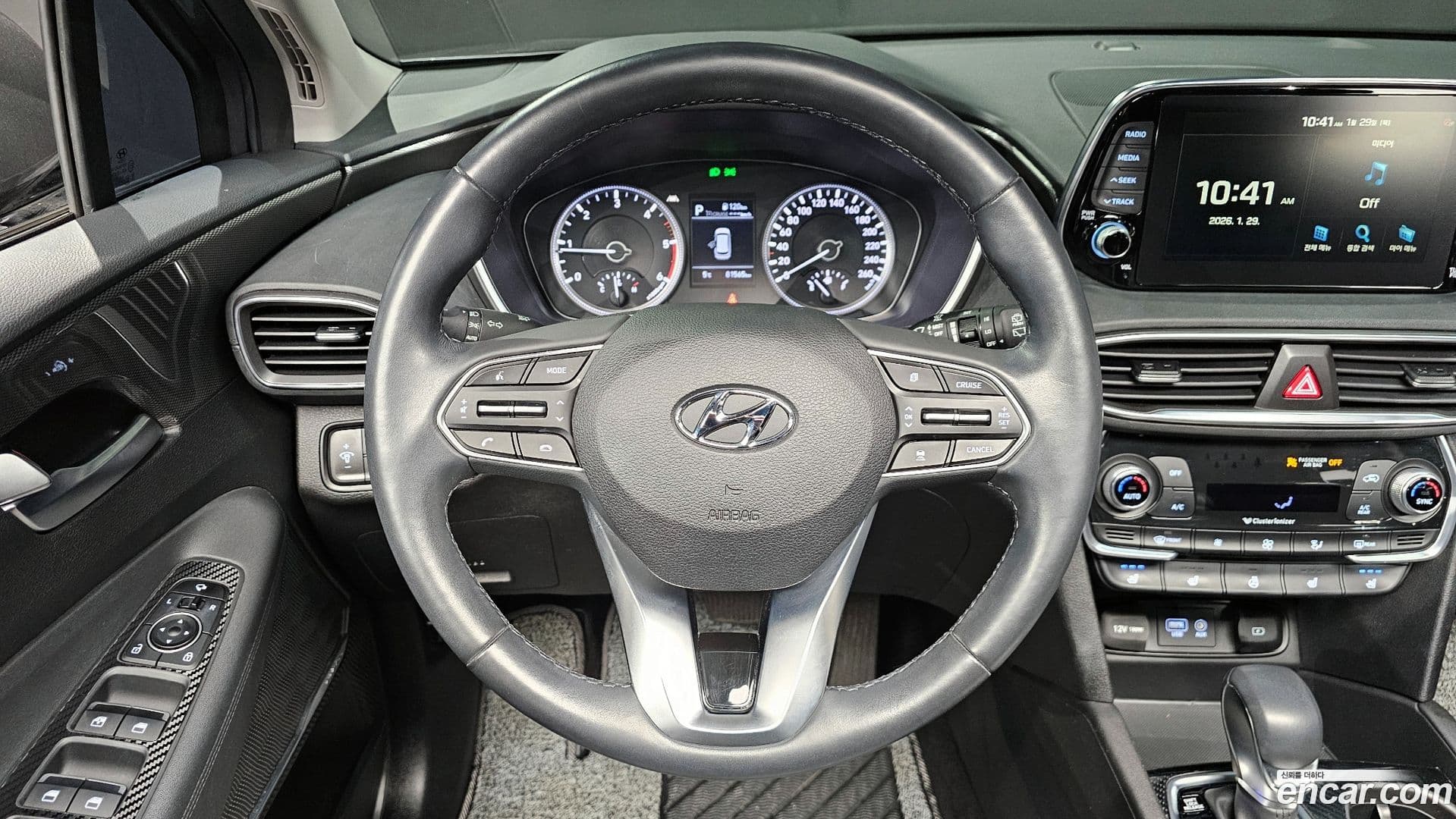 Main__Slider__Photo:Santafe Hyundai 2018.5-12